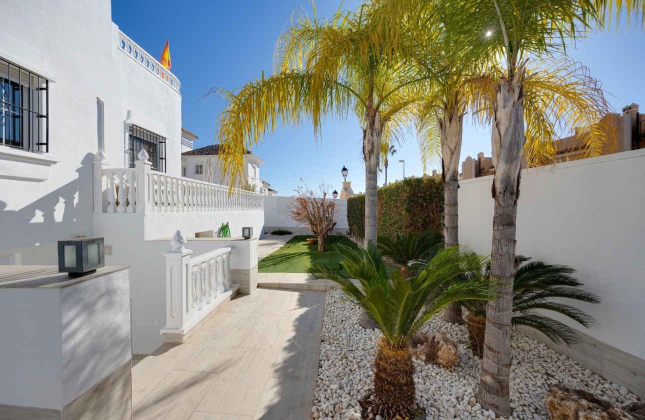 Sprzedaż - Dom miejski -
Orihuela Costa - Las Filipinas