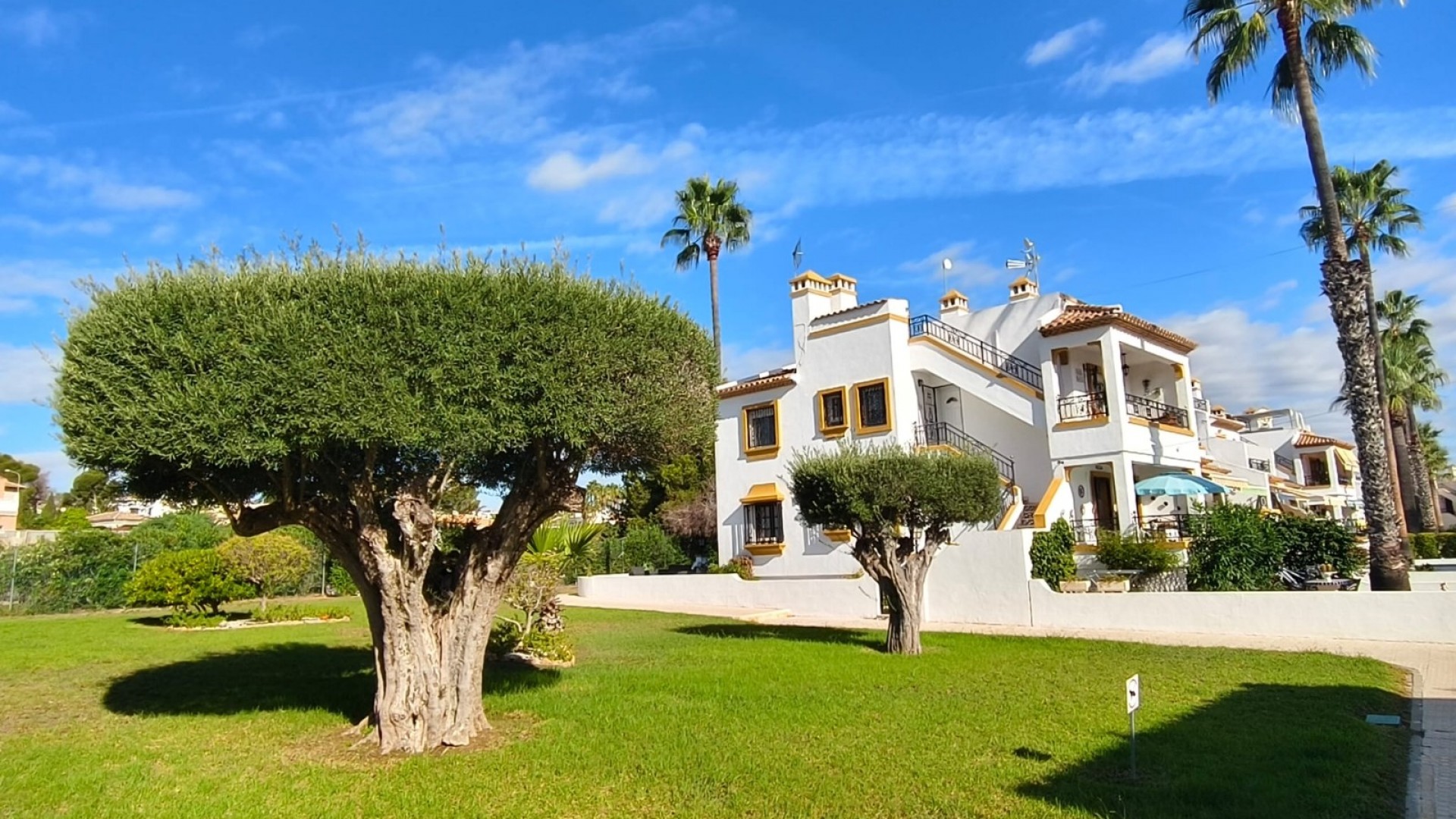 Sprzedaż - Dom miejski -
Orihuela Costa - Villamartín