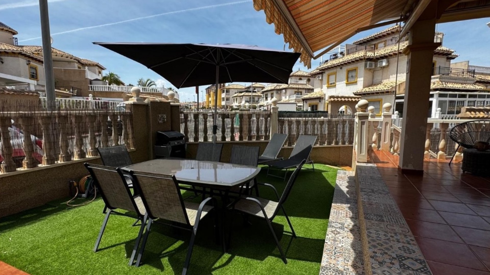 Sprzedaż - Dom miejski -
Orihuela Costa - Villamartín