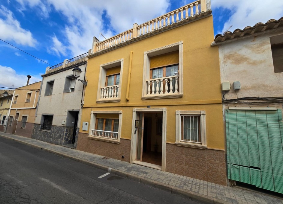 Sprzedaż - Dom miejski -
SAX