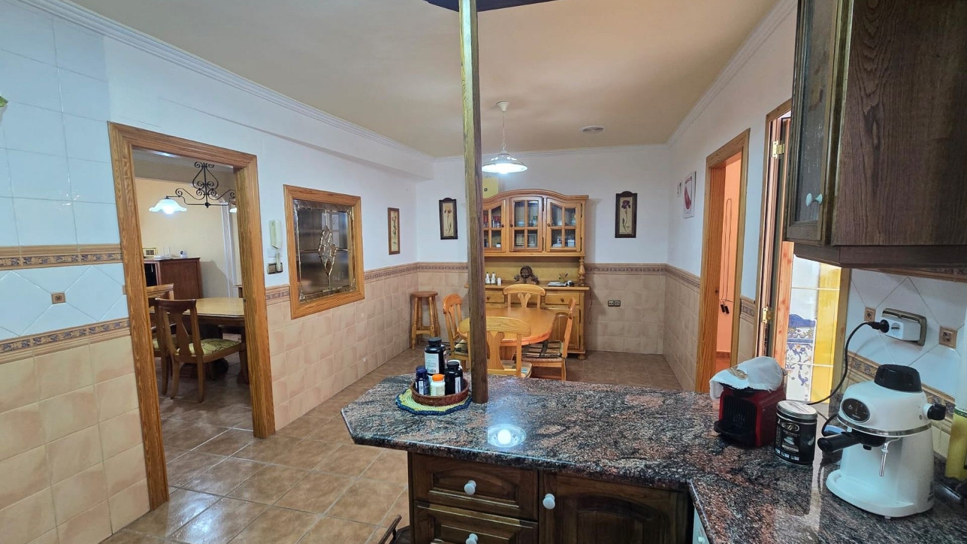 Sprzedaż - Dom miejski -
SAX