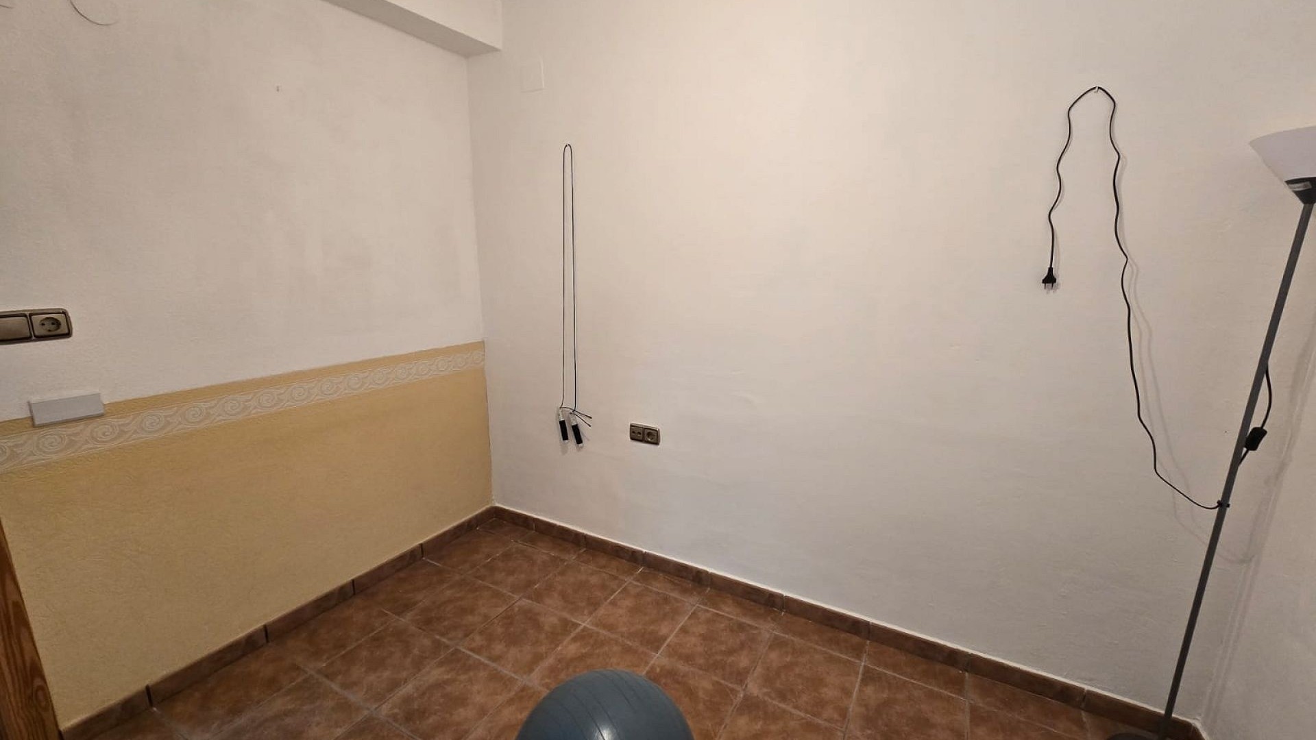 Sprzedaż - Dom miejski -
SAX