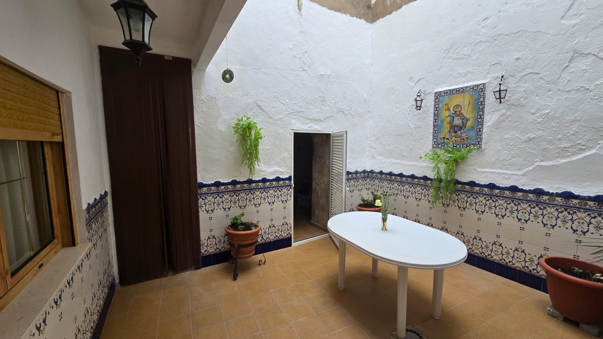 Sprzedaż - Dom miejski -
SAX