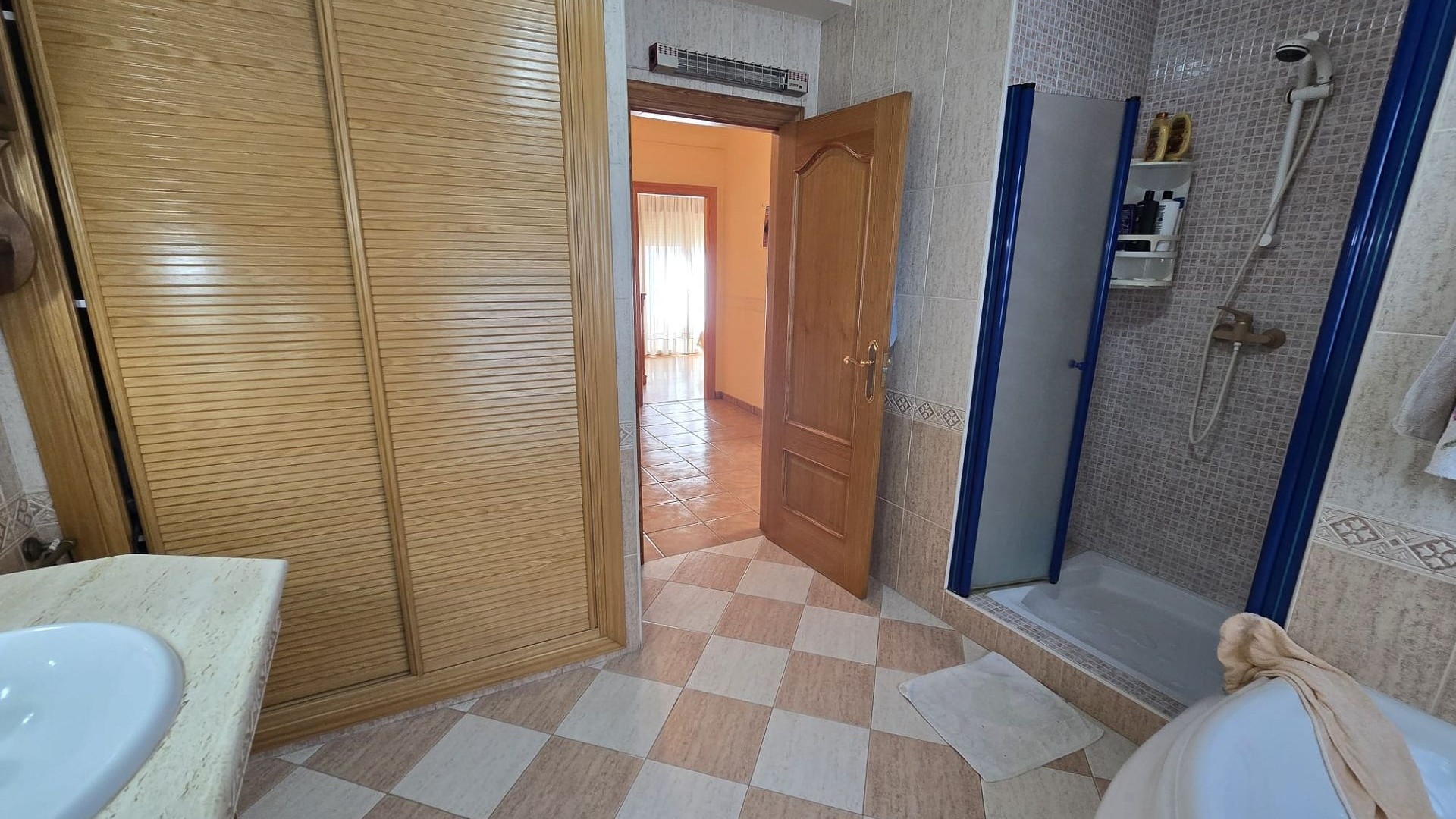 Sprzedaż - Dom miejski -
SAX