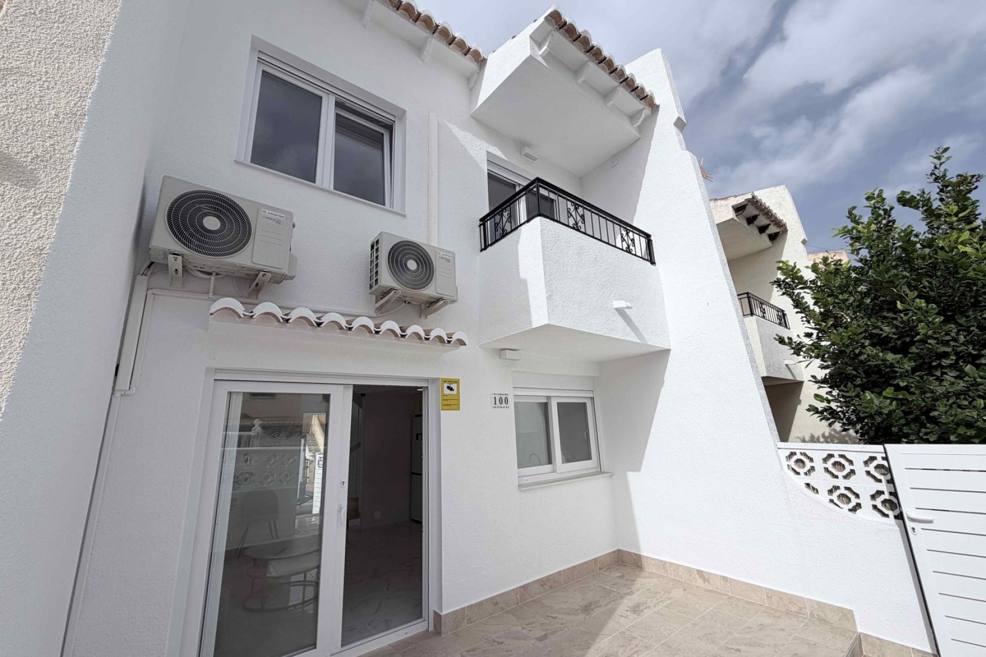 Sprzedaż - Dom miejski -
Torrevieja - Costa Blanca