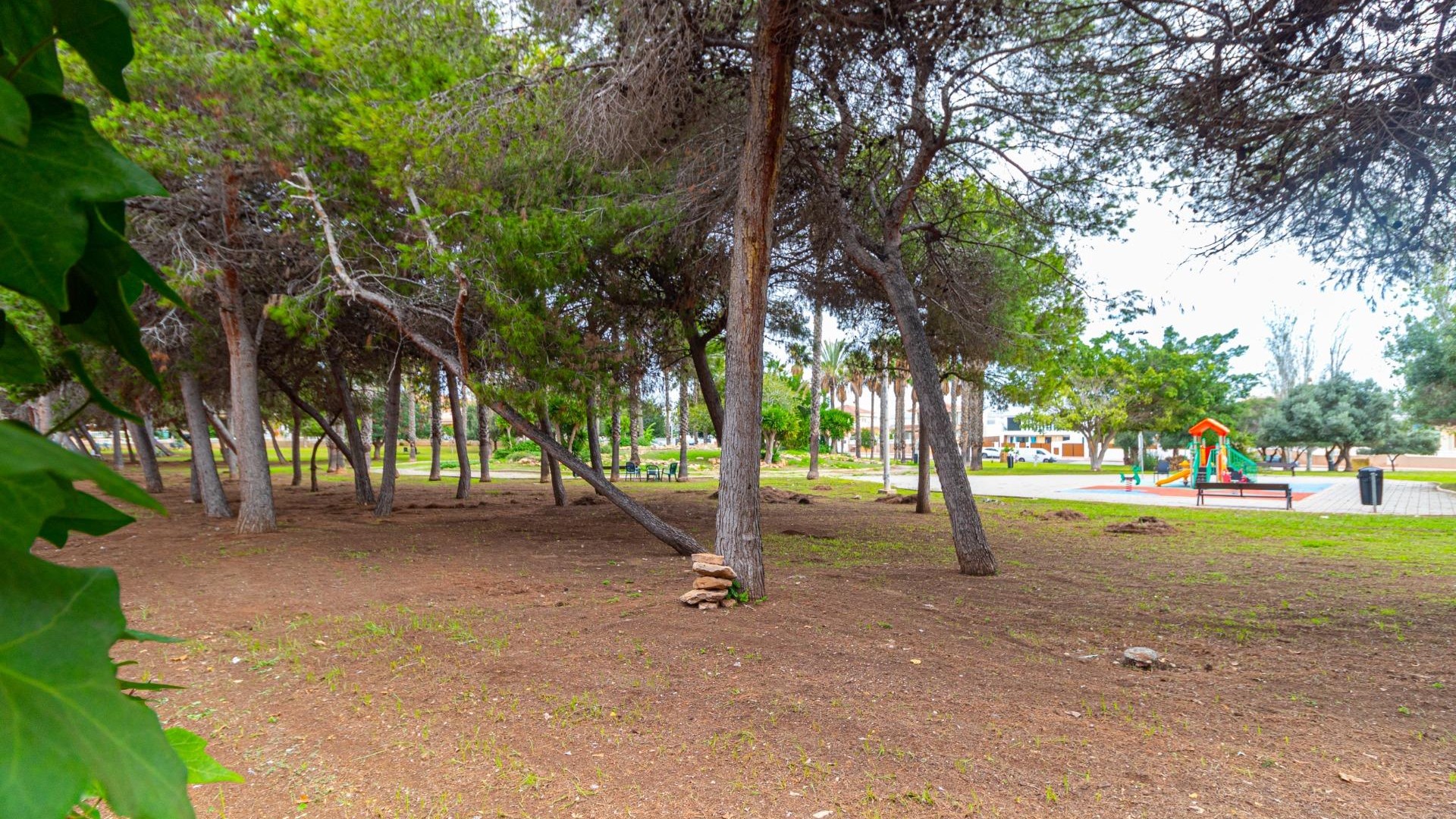 Sprzedaż - Dom miejski -
Torrevieja - Los altos