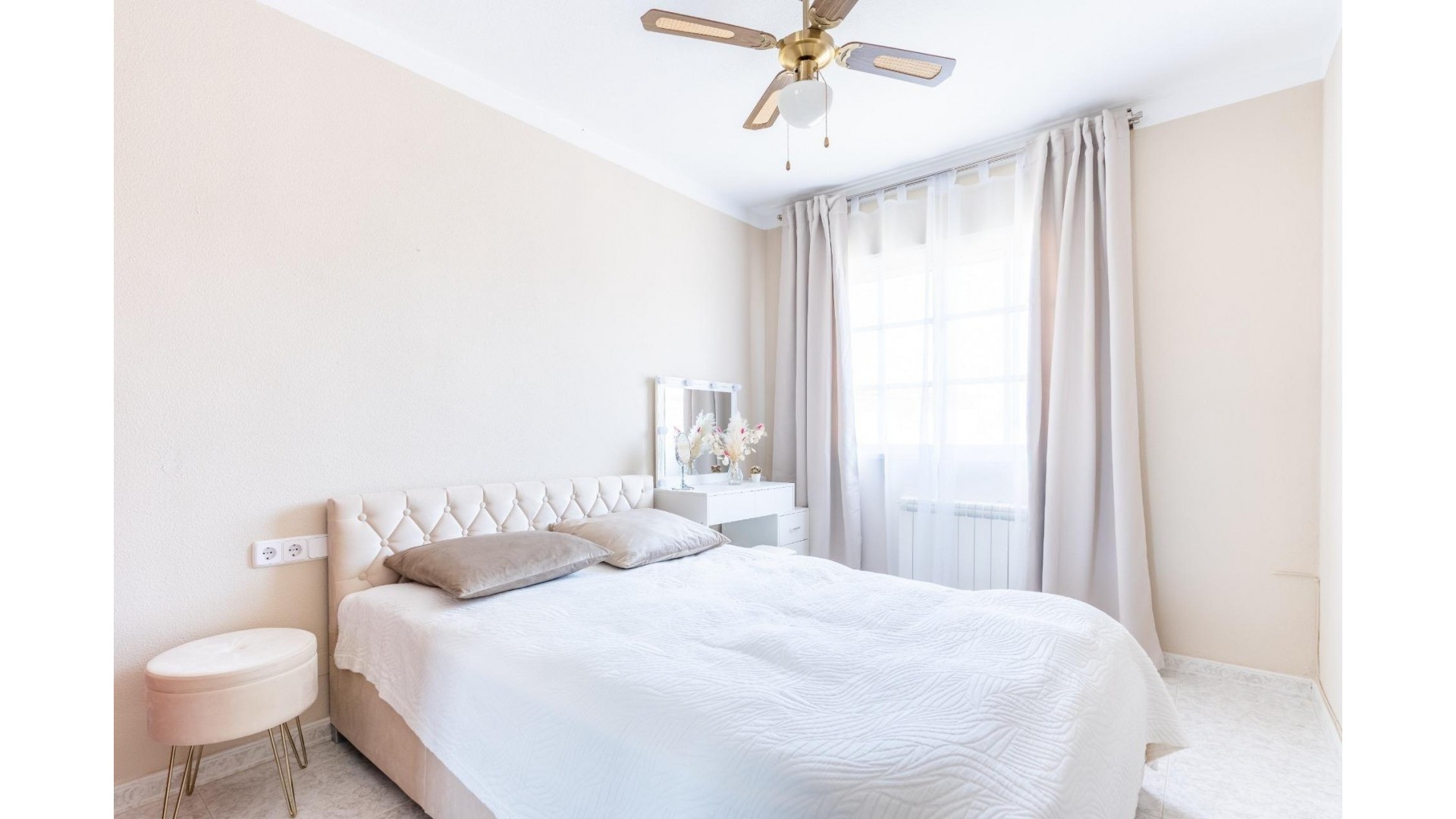 Sprzedaż - Dom miejski -
Torrevieja - Los Balcones - Los Altos del Edén