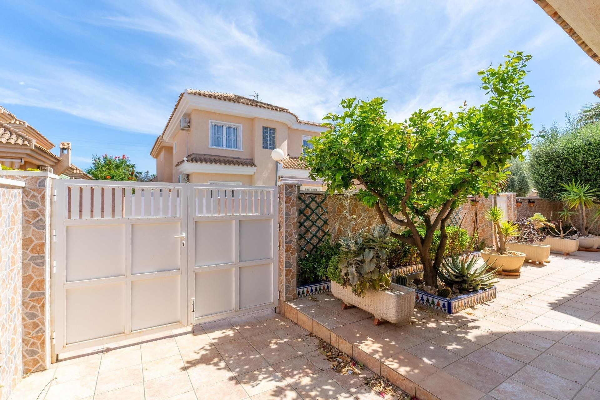 Sprzedaż - Dom miejski -
Torrevieja - Los Balcones - Los Altos del Edén