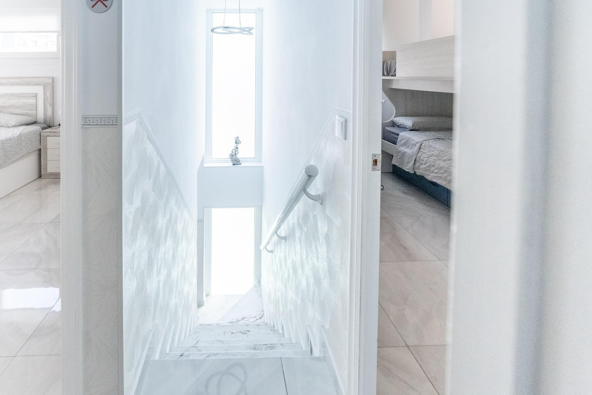 Sprzedaż - Dom miejski -
Torrevieja - Punta Prima