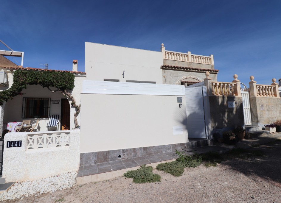 Sprzedaż - Dom miejski -
Torrevieja - San Luis