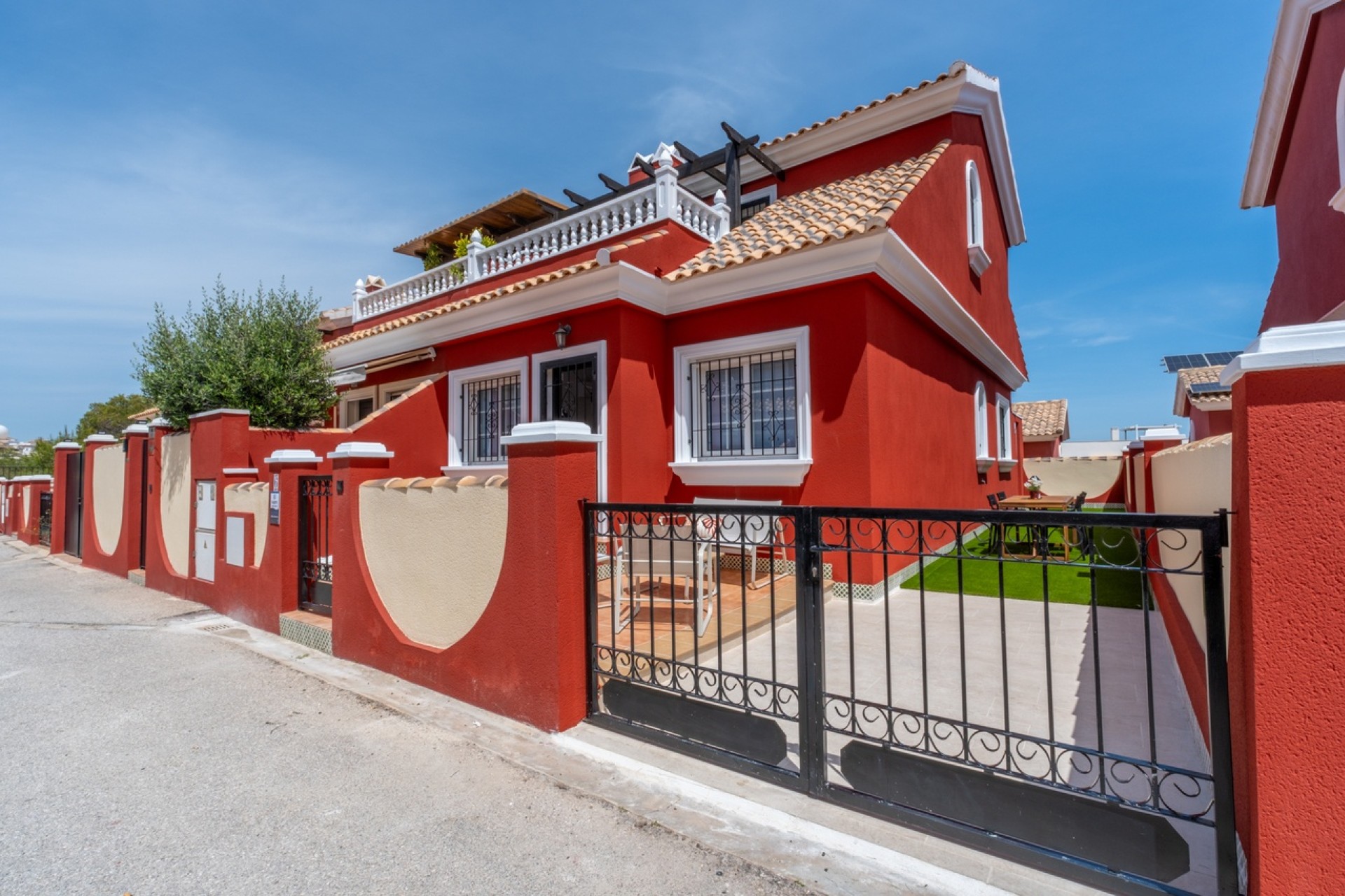 Sprzedaż - Dom miejski -
Villamartín - Costa Blanca