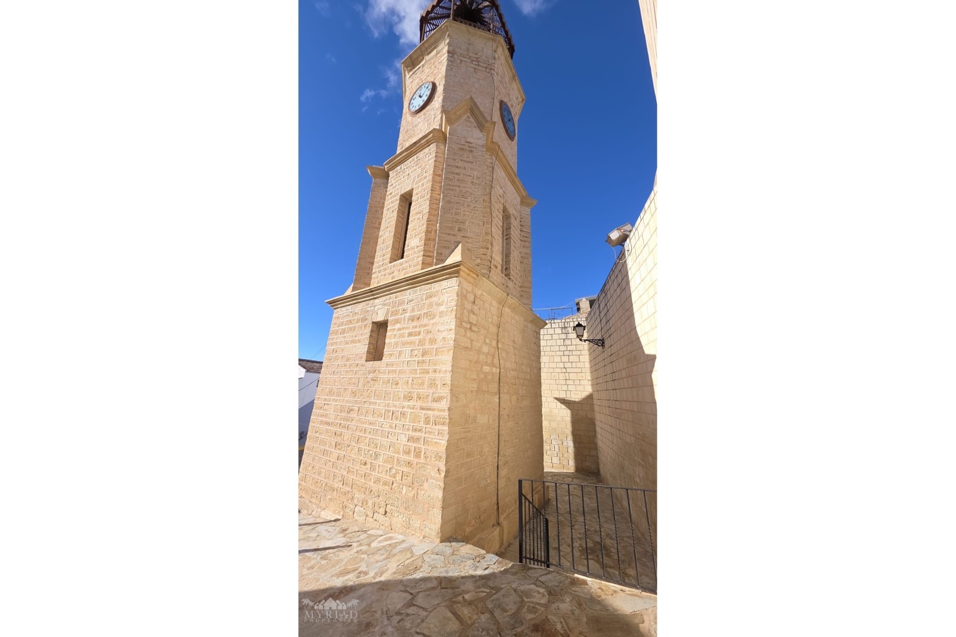 Sprzedaż - Dom szeregowy -
Pinoso - Pinoso Alicante