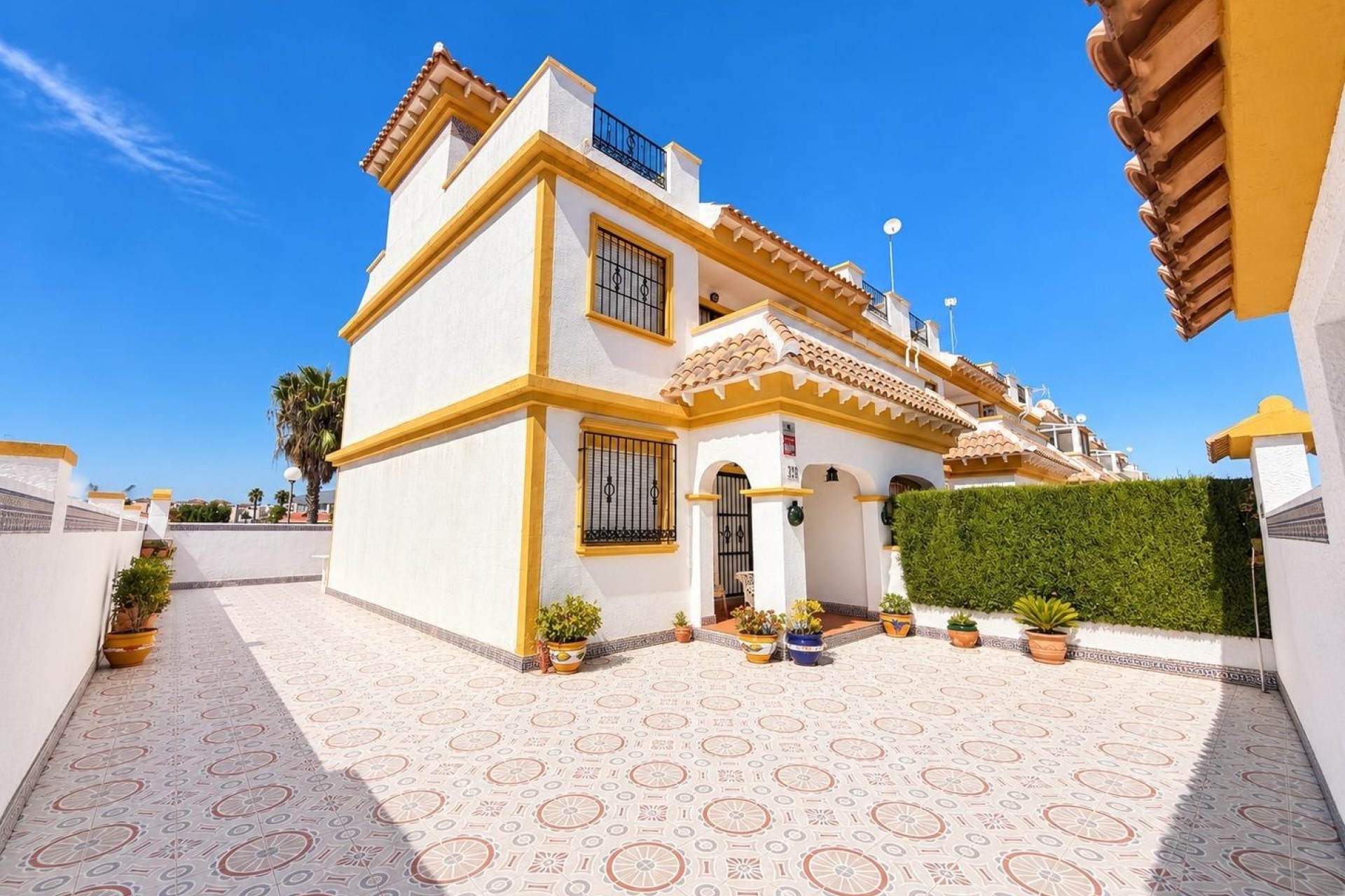 Sprzedaż - Dom szeregowy -
Torrevieja - El Limonar