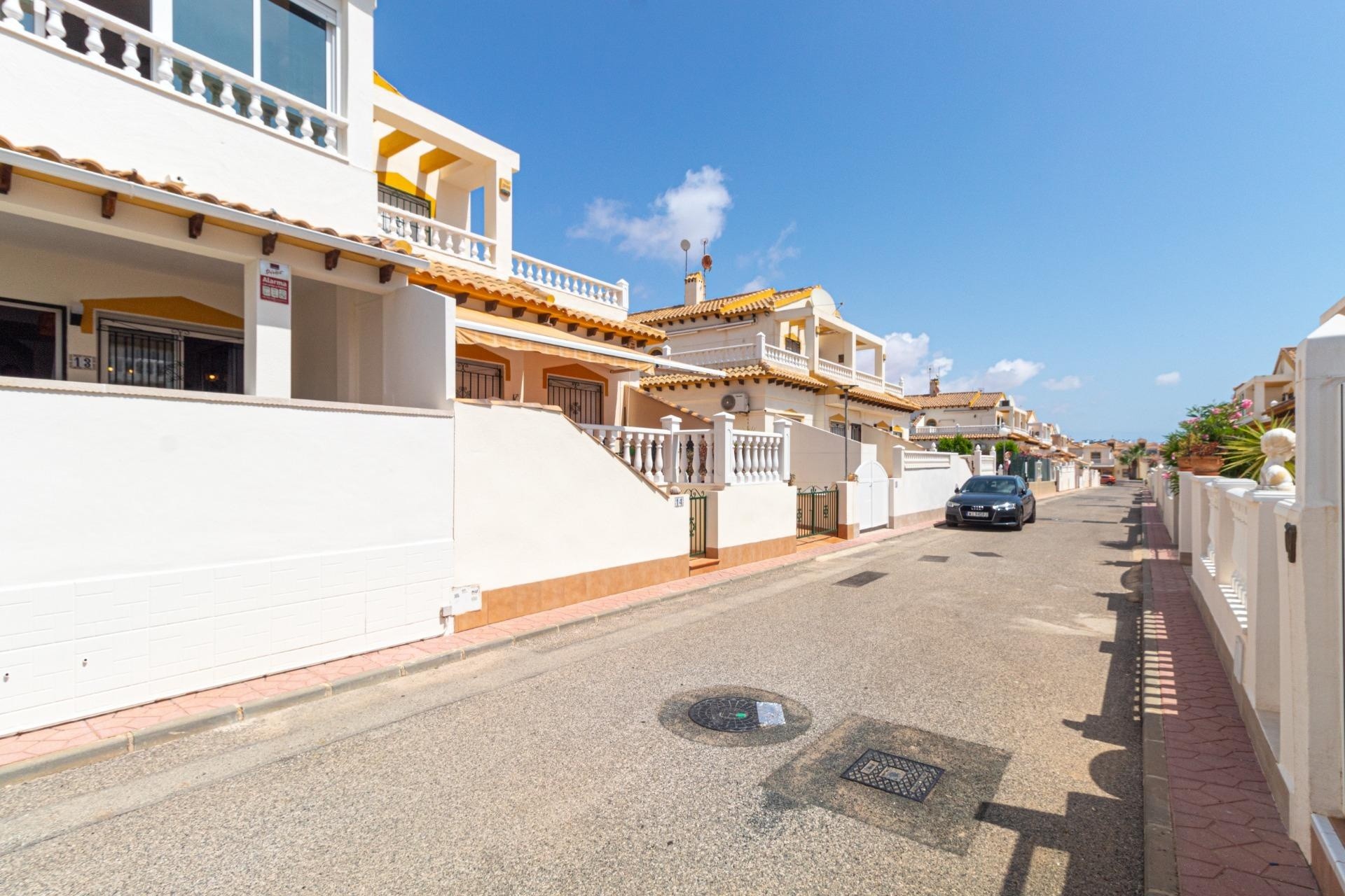 Sprzedaż - Dom szeregowy -
Torrevieja - Los altos