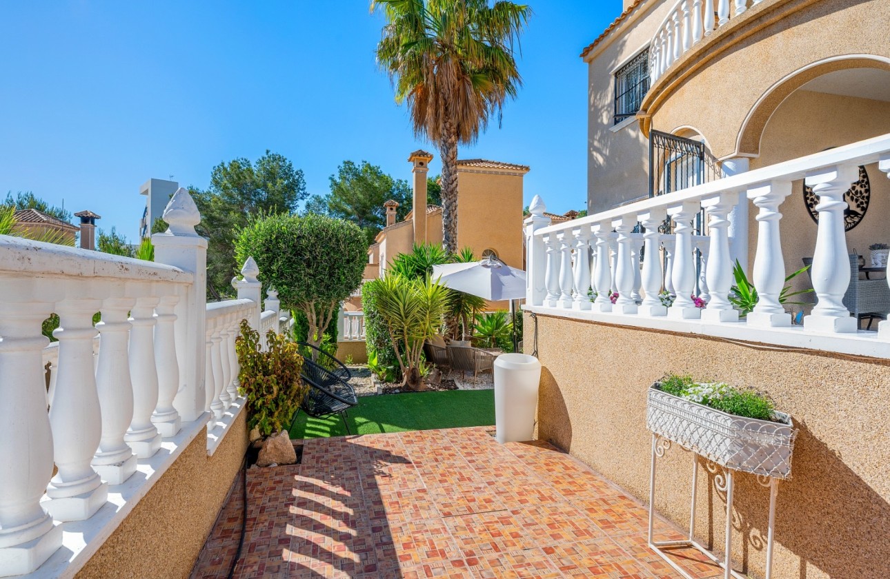 Sprzedaż - Dom szeregowy -
Villamartín - Costa Blanca