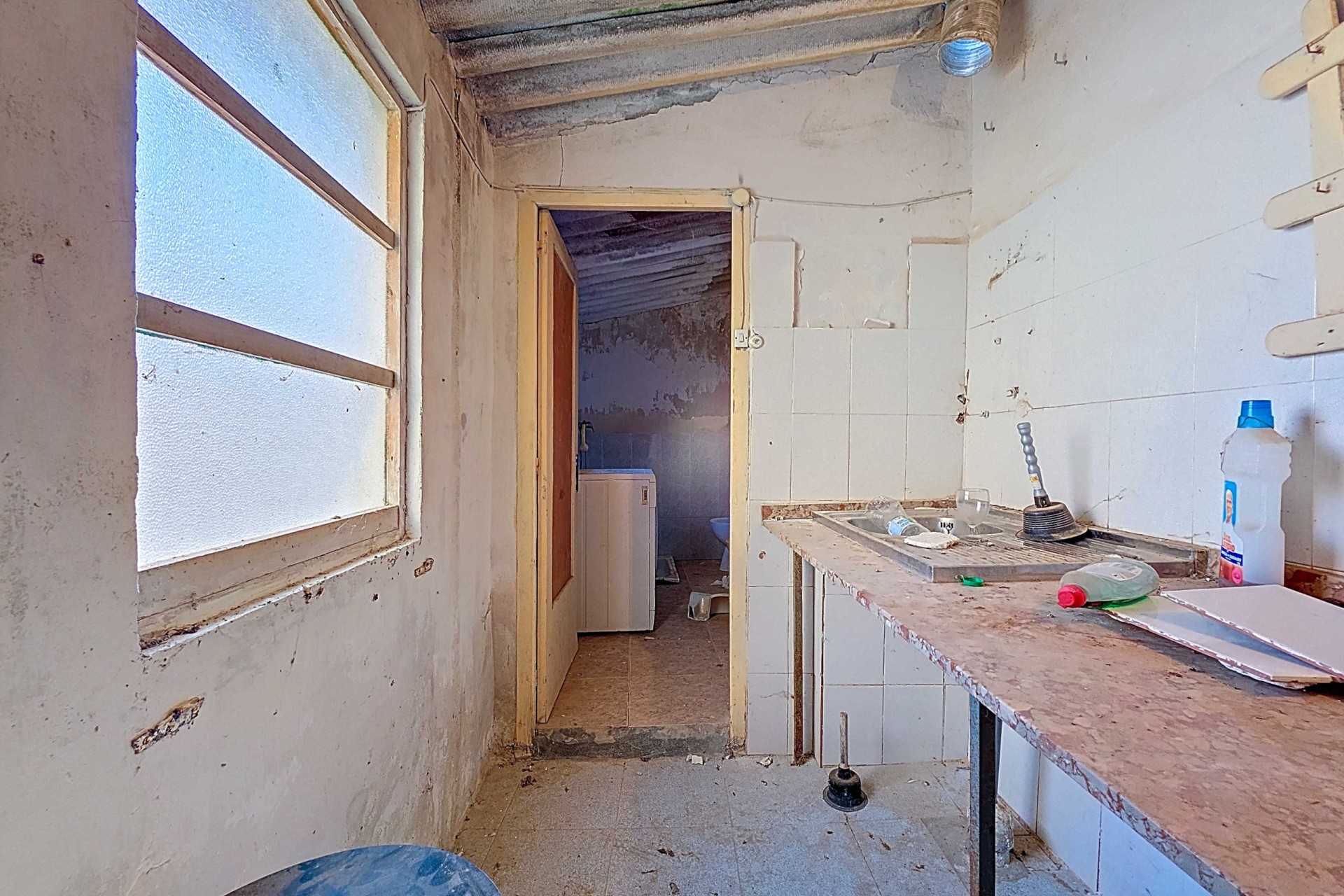 Sprzedaż - Dwór -
Torre Del Rico