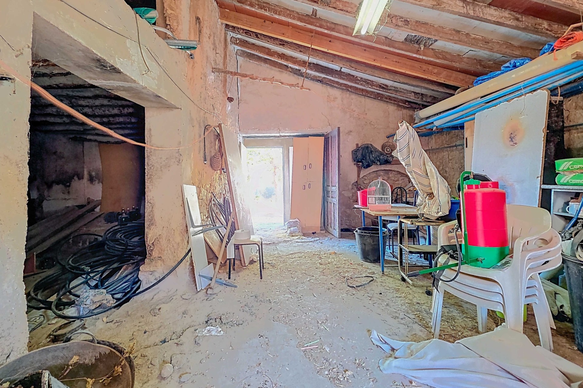 Sprzedaż - Dwór -
Torre Del Rico