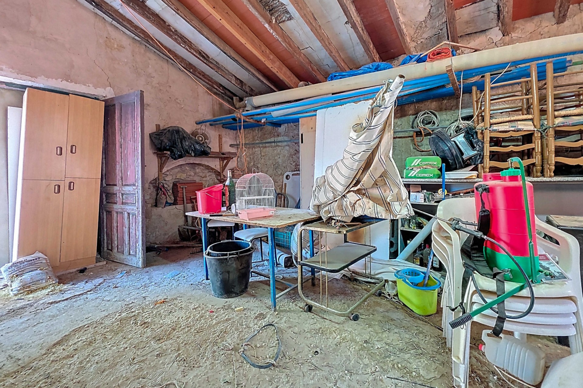 Sprzedaż - Dwór -
Torre Del Rico