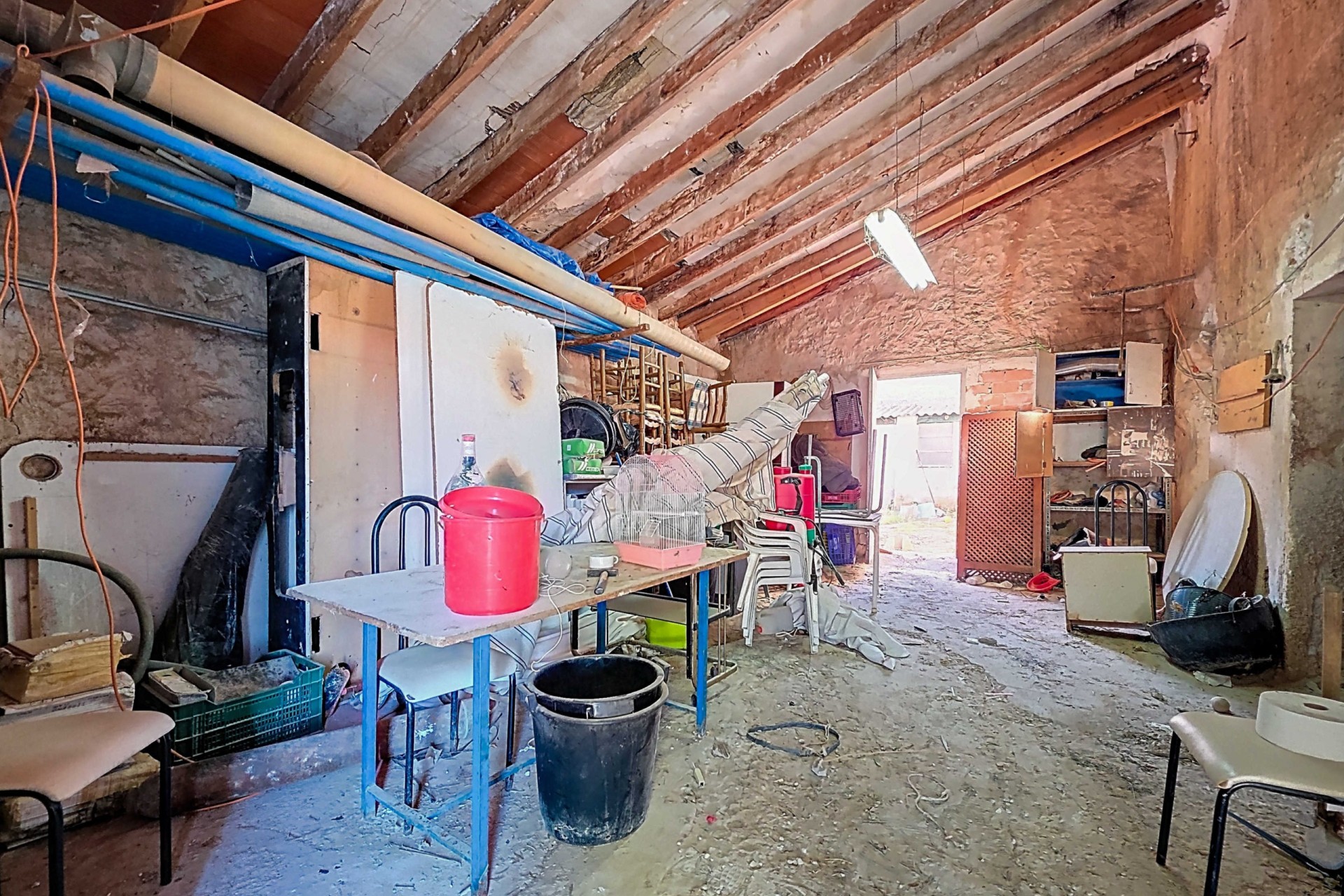 Sprzedaż - Dwór -
Torre Del Rico