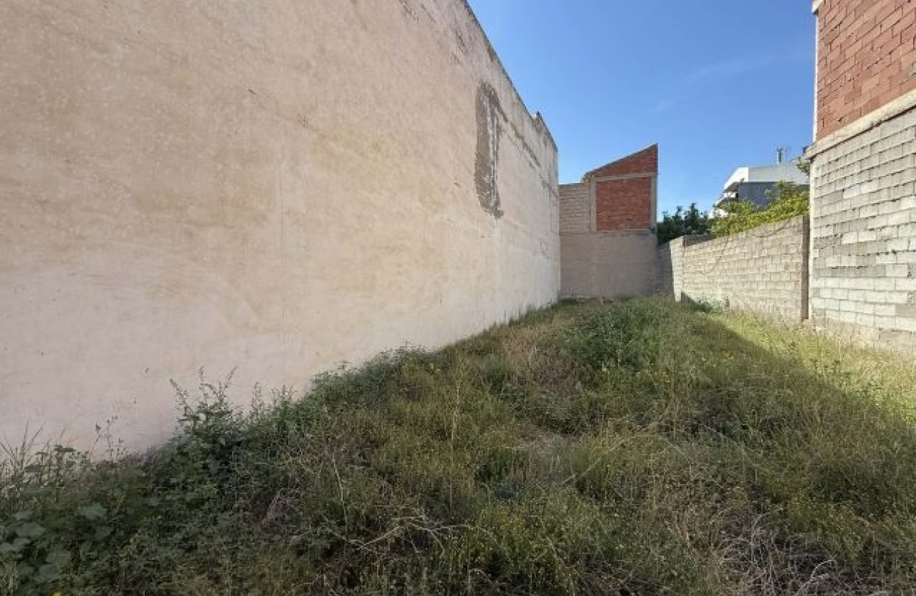 Sprzedaż - Działka / Grunt -
La Romana