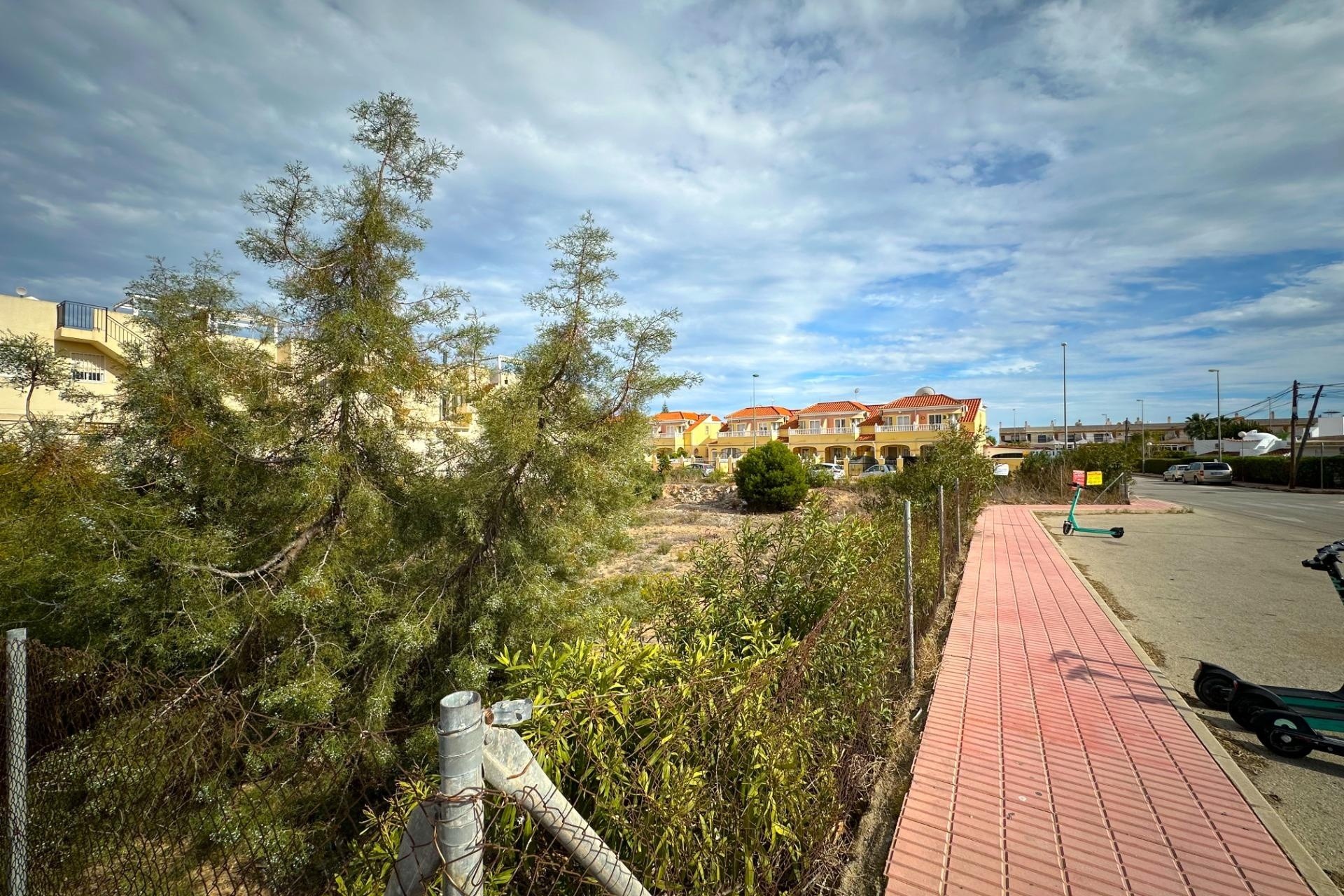 Sprzedaż - Działka / Grunt -
Orihuela Costa - La Florida