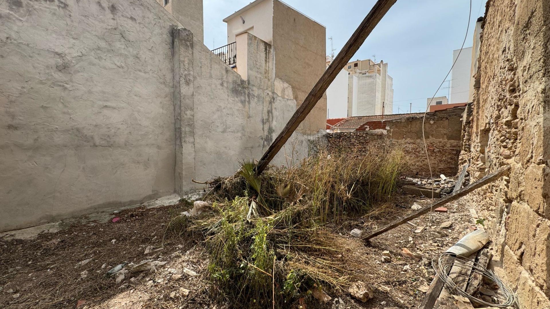 Sprzedaż - Działka Grunt -
Torrevieja - Centro