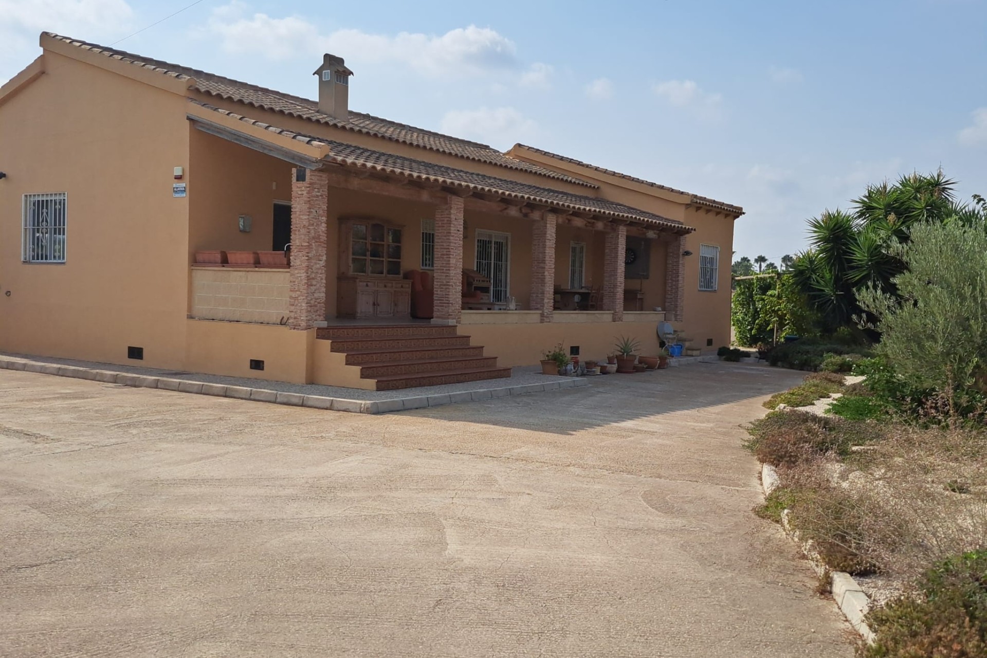 Sprzedaż - Finca / Dom wiejski -
Catral