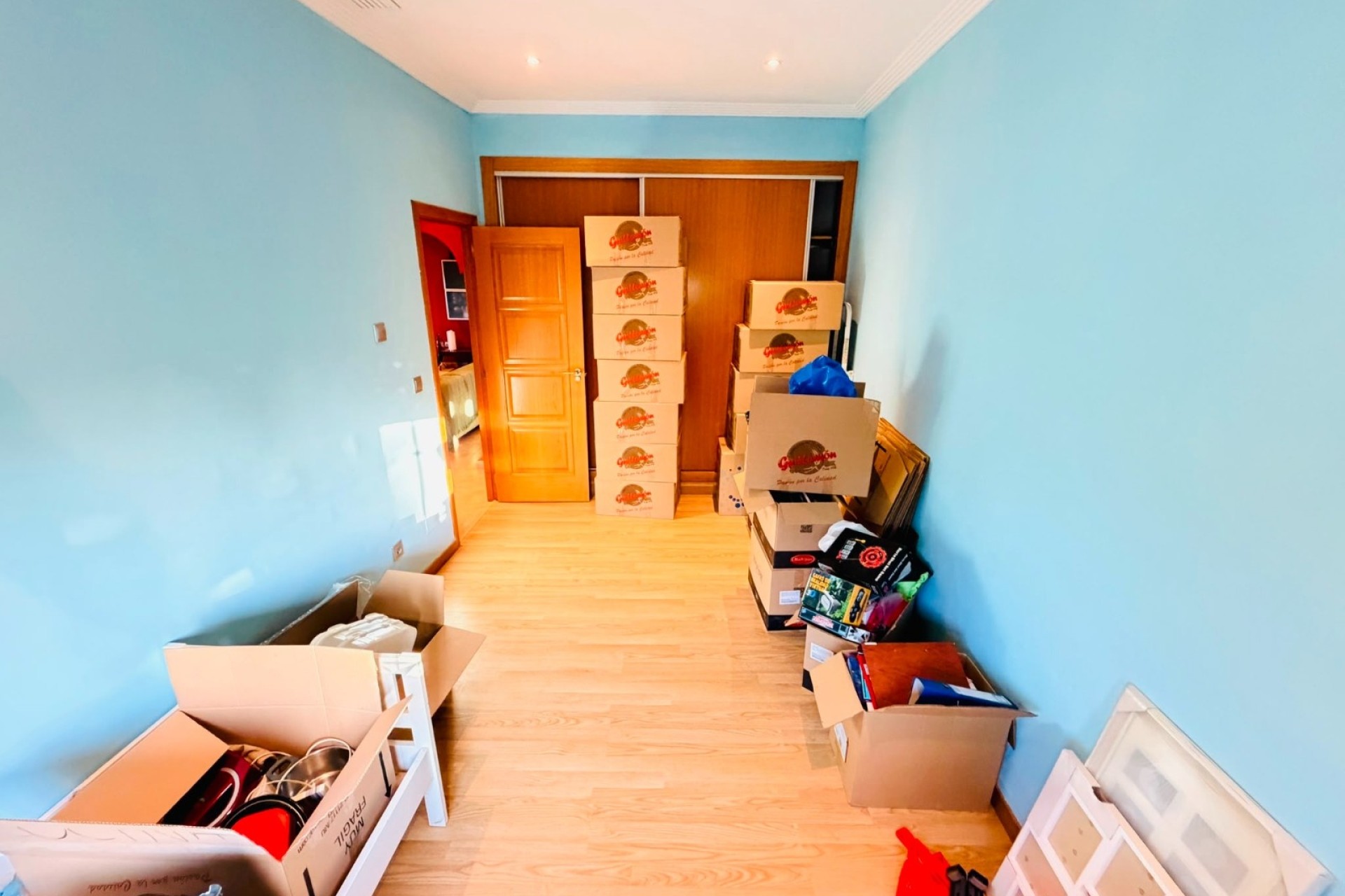 Sprzedaż - Finca / Dom wiejski -
Catral