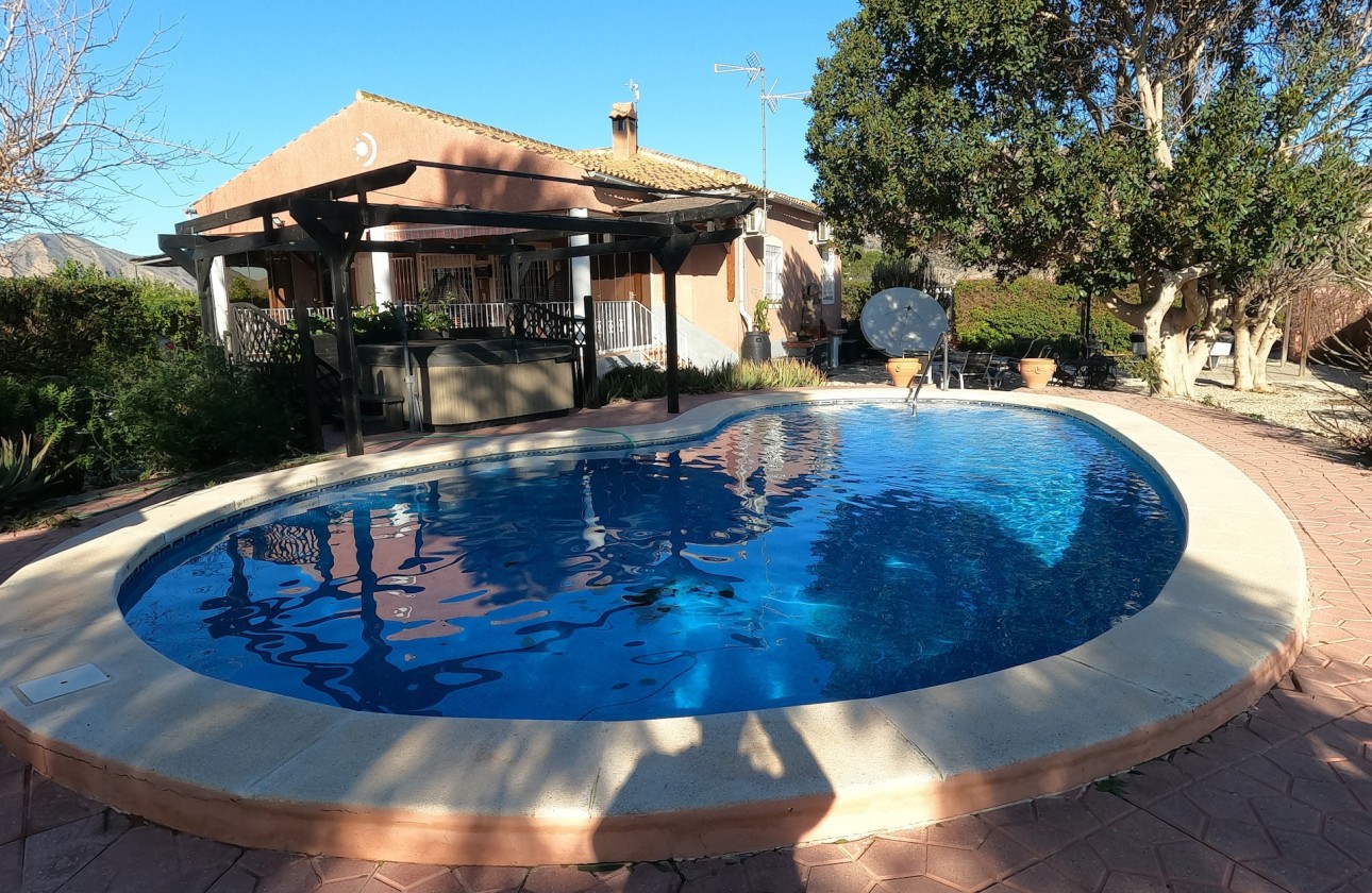 Sprzedaż - Finca / Dom wiejski -
Orihuela