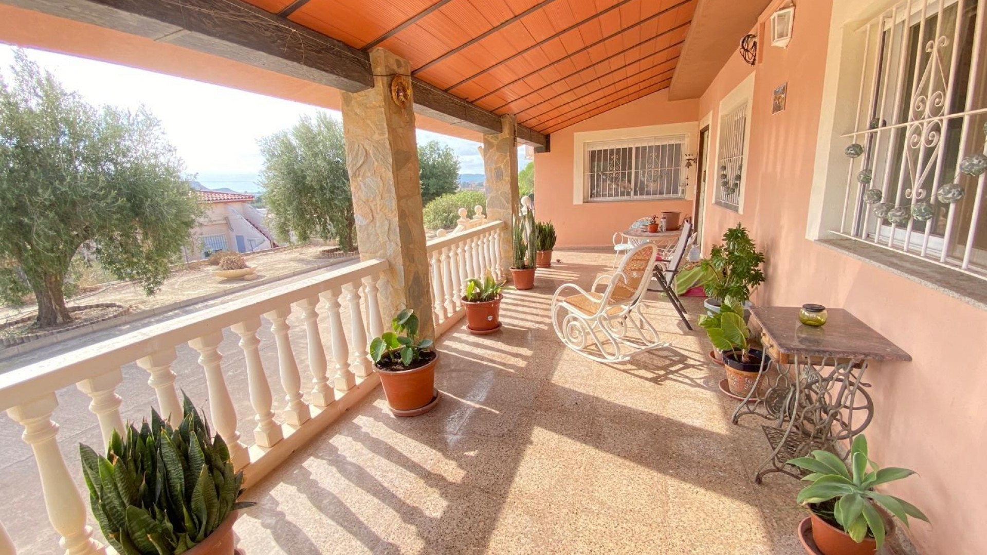 Sprzedaż - Finca nieruchomość wiejska -
Alicante