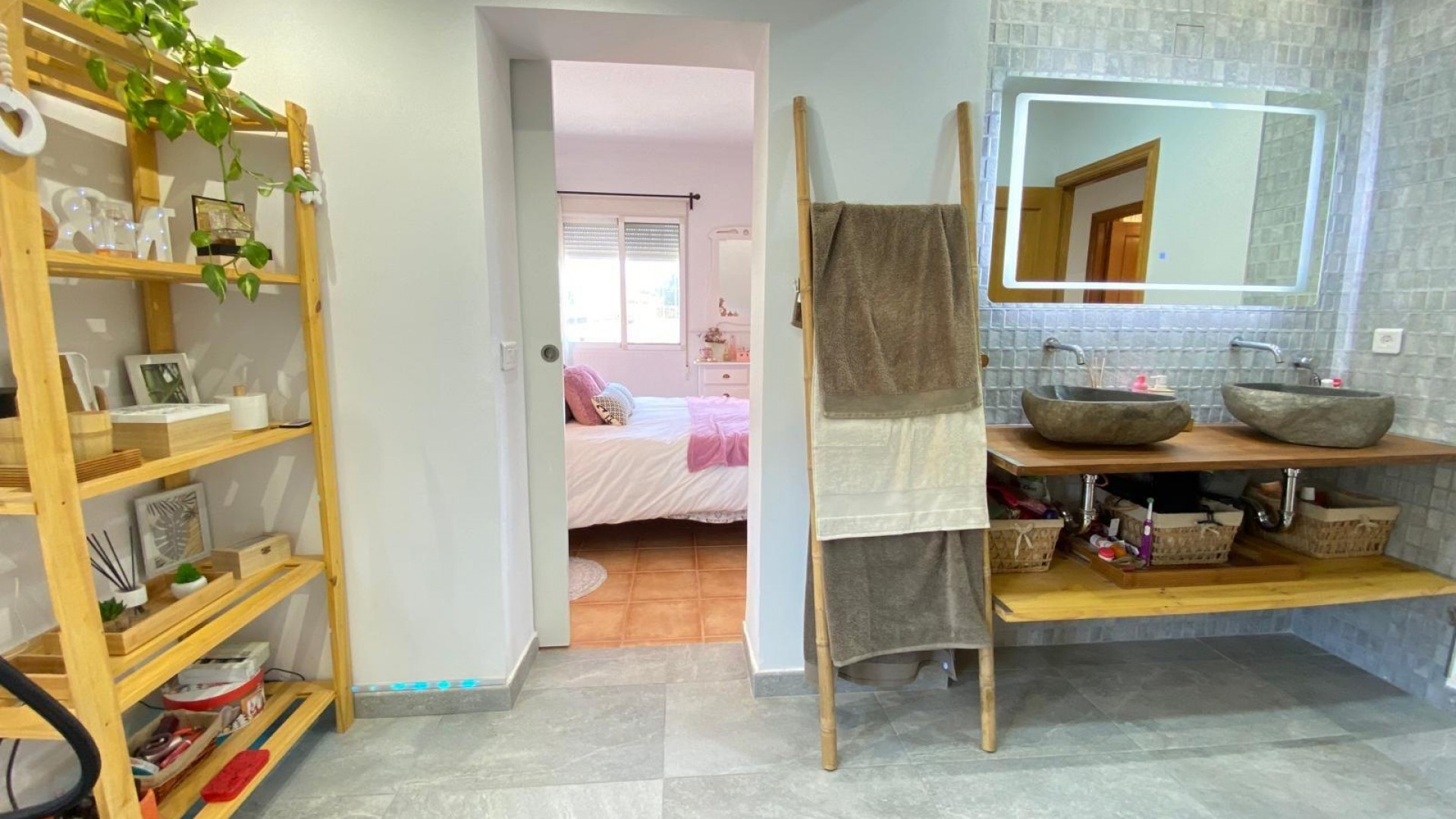 Sprzedaż - Finca nieruchomość wiejska -
Alicante