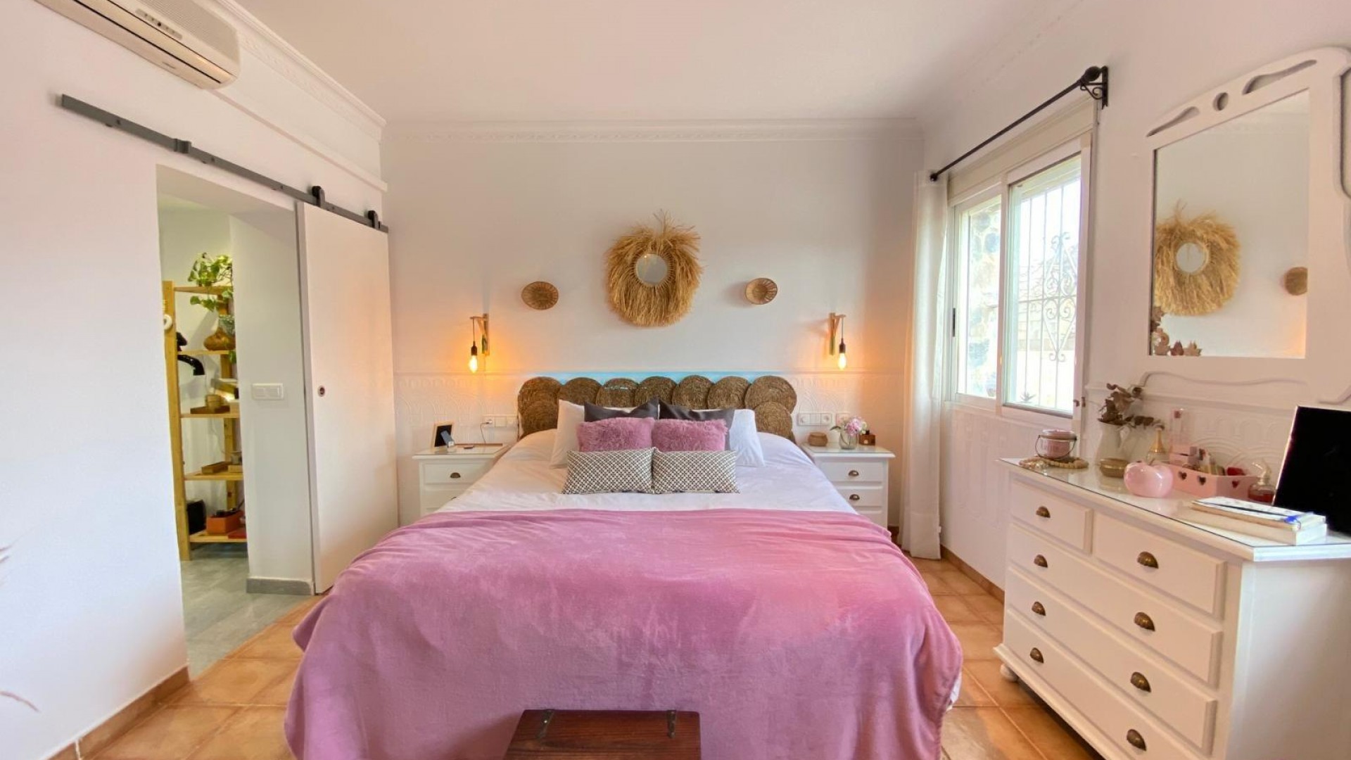 Sprzedaż - Finca nieruchomość wiejska -
Alicante