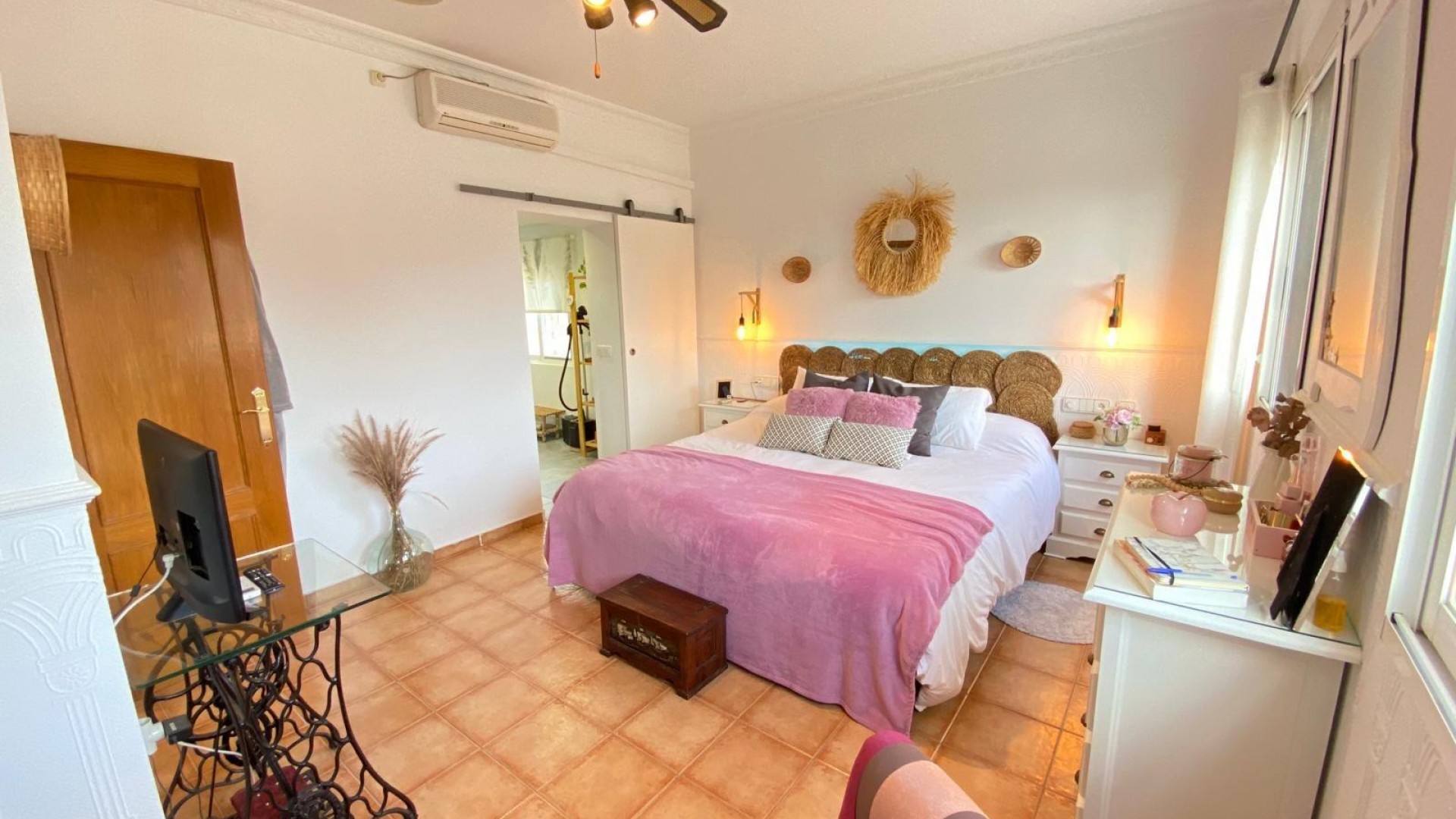 Sprzedaż - Finca nieruchomość wiejska -
Alicante