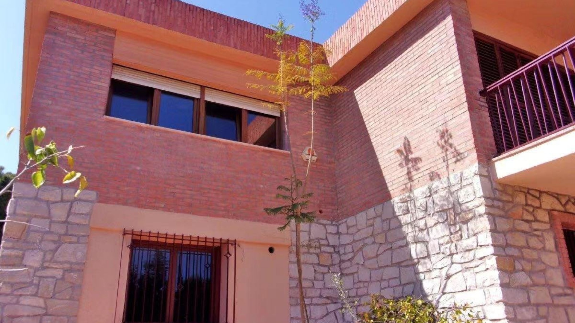 Sprzedaż - Finca nieruchomość wiejska -
Alicante