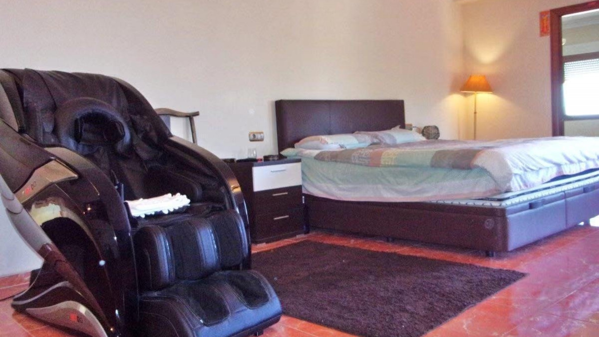 Sprzedaż - Finca nieruchomość wiejska -
Alicante