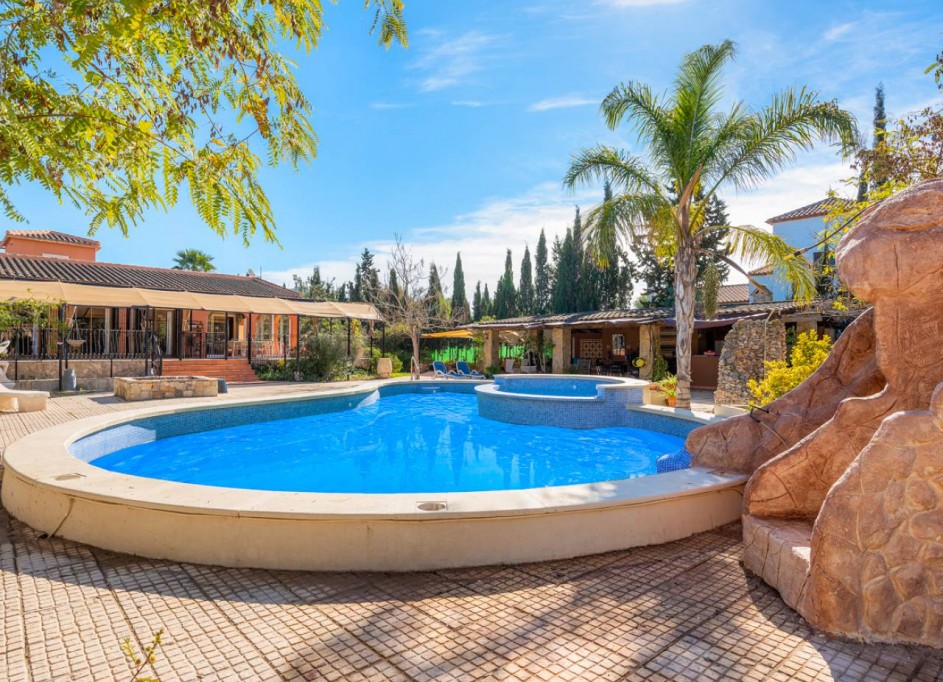 Sprzedaż - Finca nieruchomość wiejska -
Catral