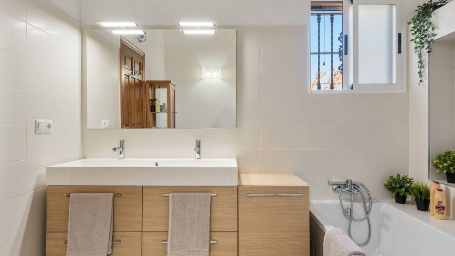 Sprzedaż - Finca nieruchomość wiejska -
Catral