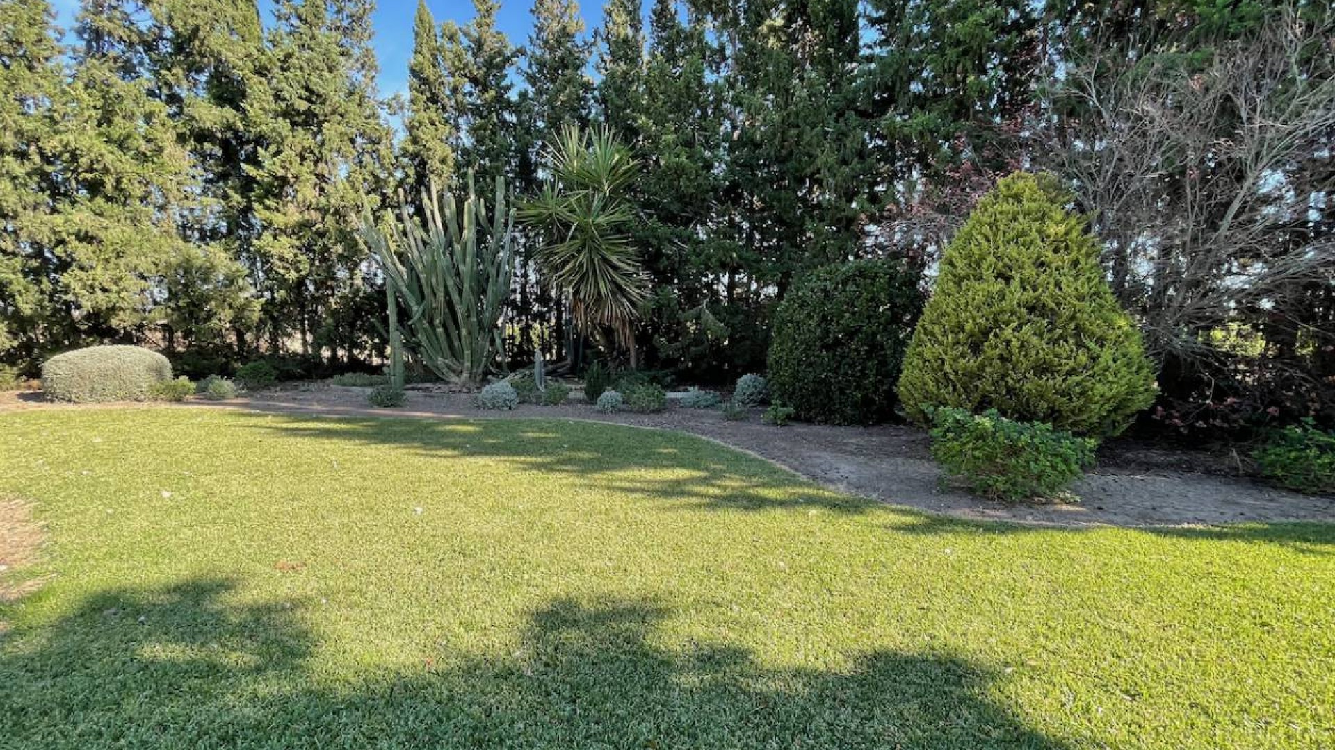 Sprzedaż - Finca nieruchomość wiejska -
Daya Nueva