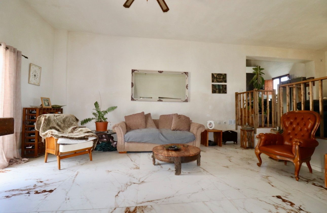 Sprzedaż - Finca nieruchomość wiejska -
Dolores