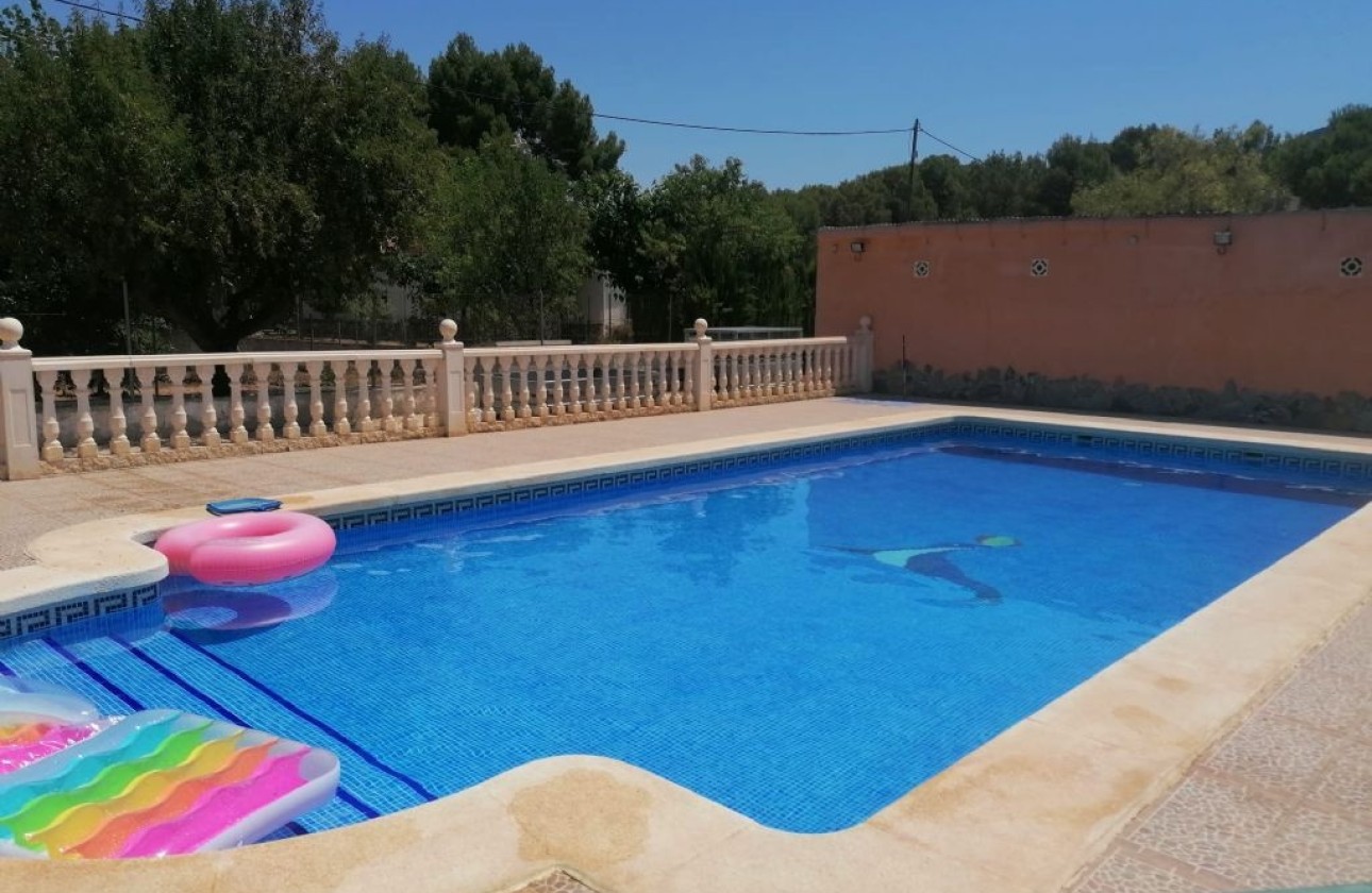 Sprzedaż - Finca nieruchomość wiejska -
Hondón de las Nieves