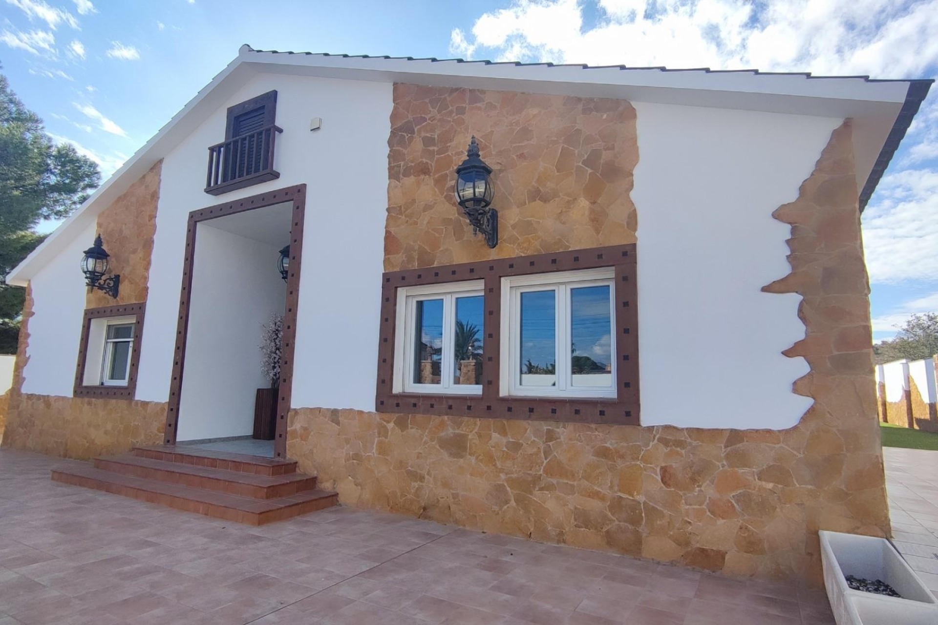 Sprzedaż - Finca nieruchomość wiejska -
Mutxamel - MUTXAMIEL