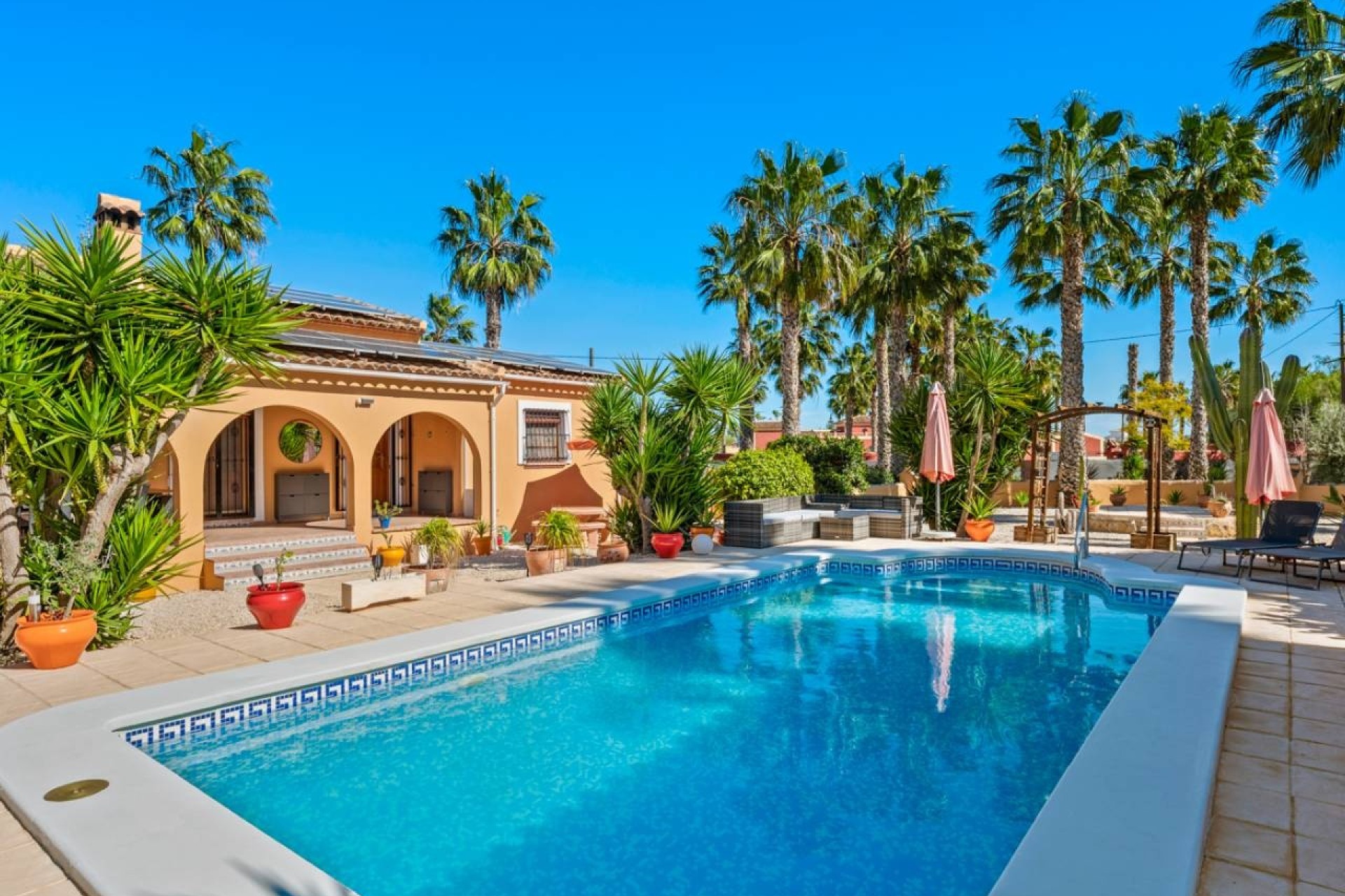 Sprzedaż - Finca nieruchomość wiejska -
Rafal