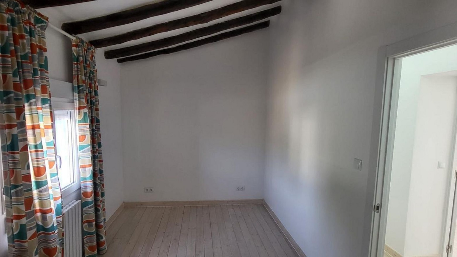 Sprzedaż - Finca nieruchomość wiejska -
Raspay