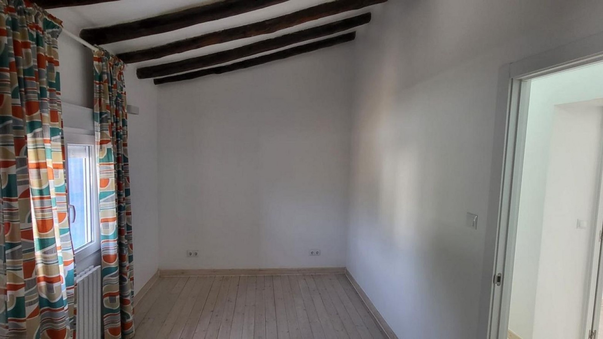 Sprzedaż - Finca nieruchomość wiejska -
Raspay