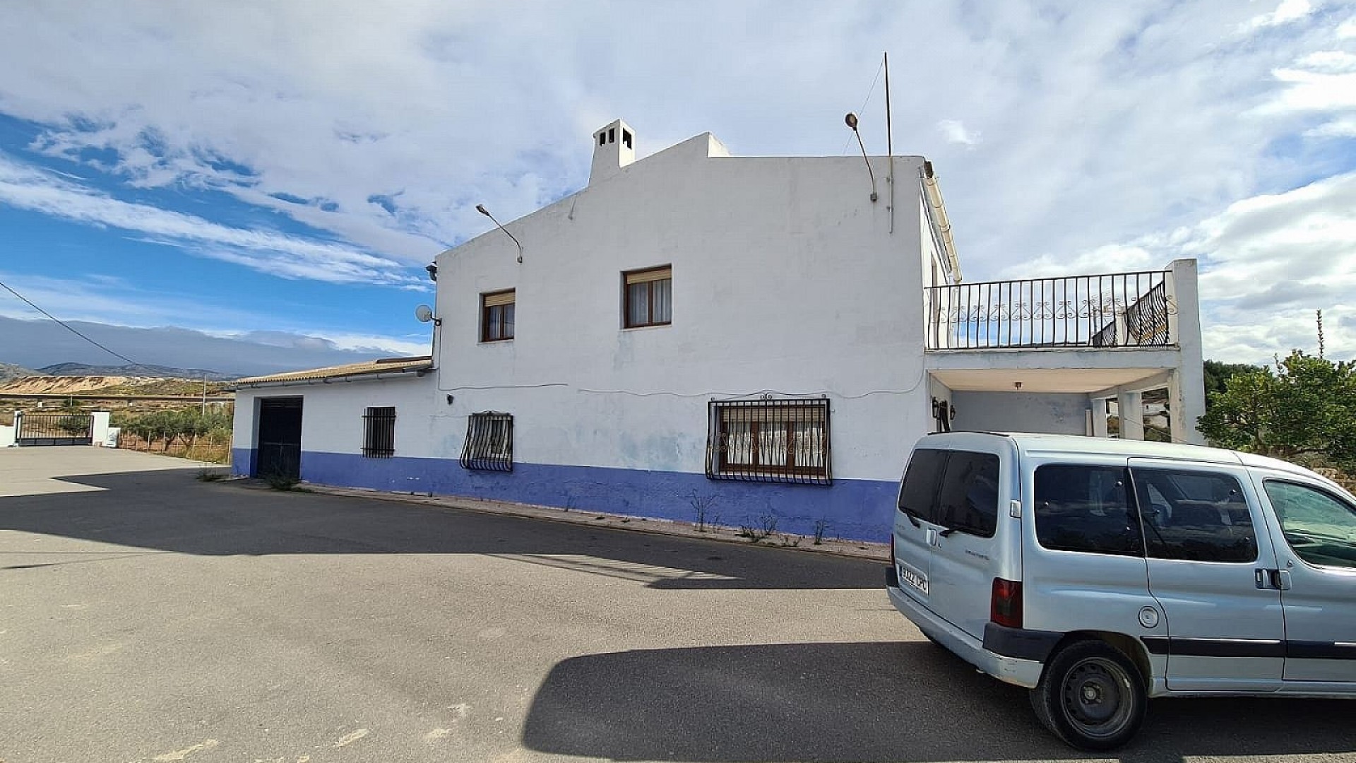 Sprzedaż - Finca nieruchomość wiejska -
SAX