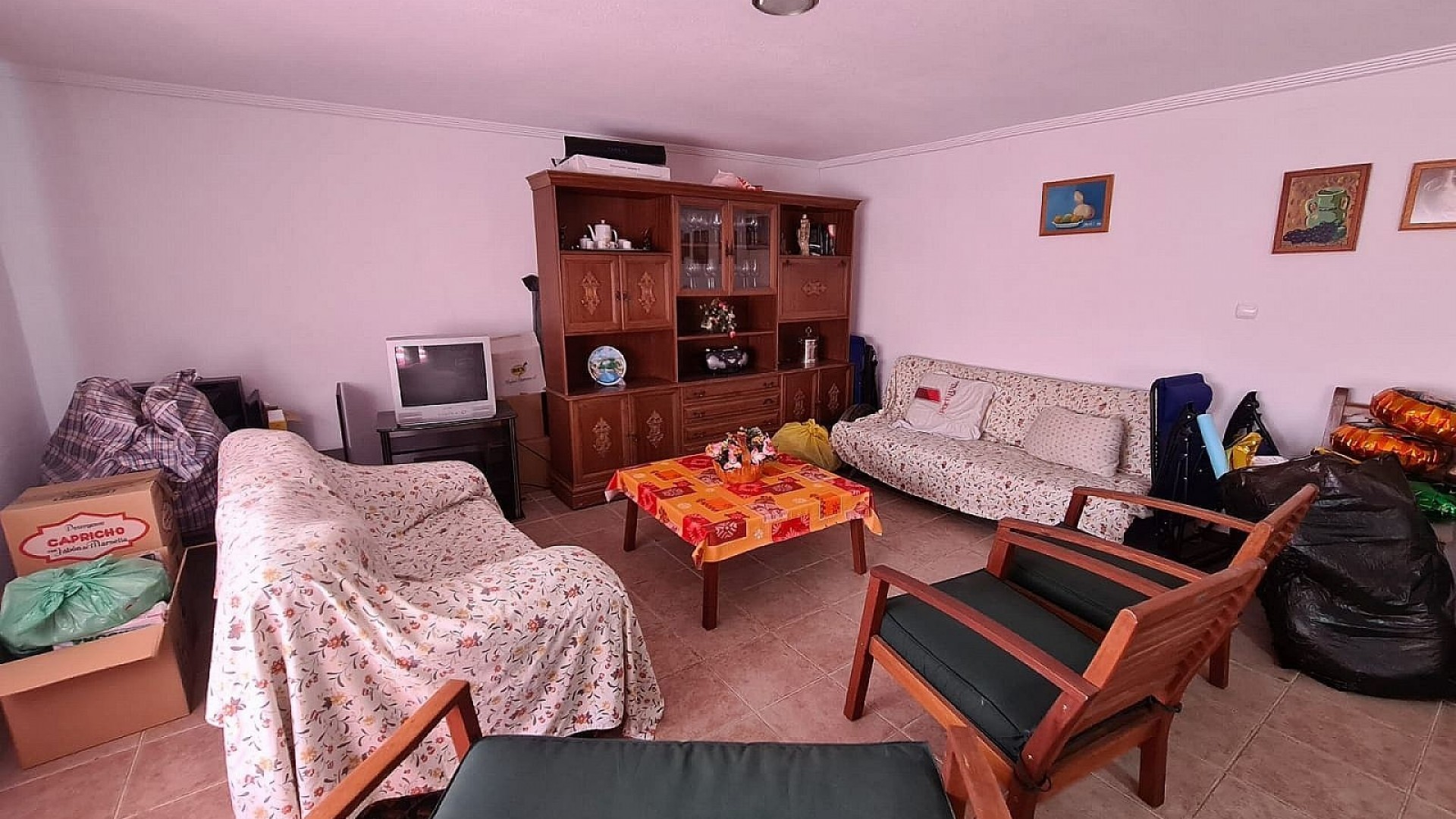 Sprzedaż - Finca nieruchomość wiejska -
SAX