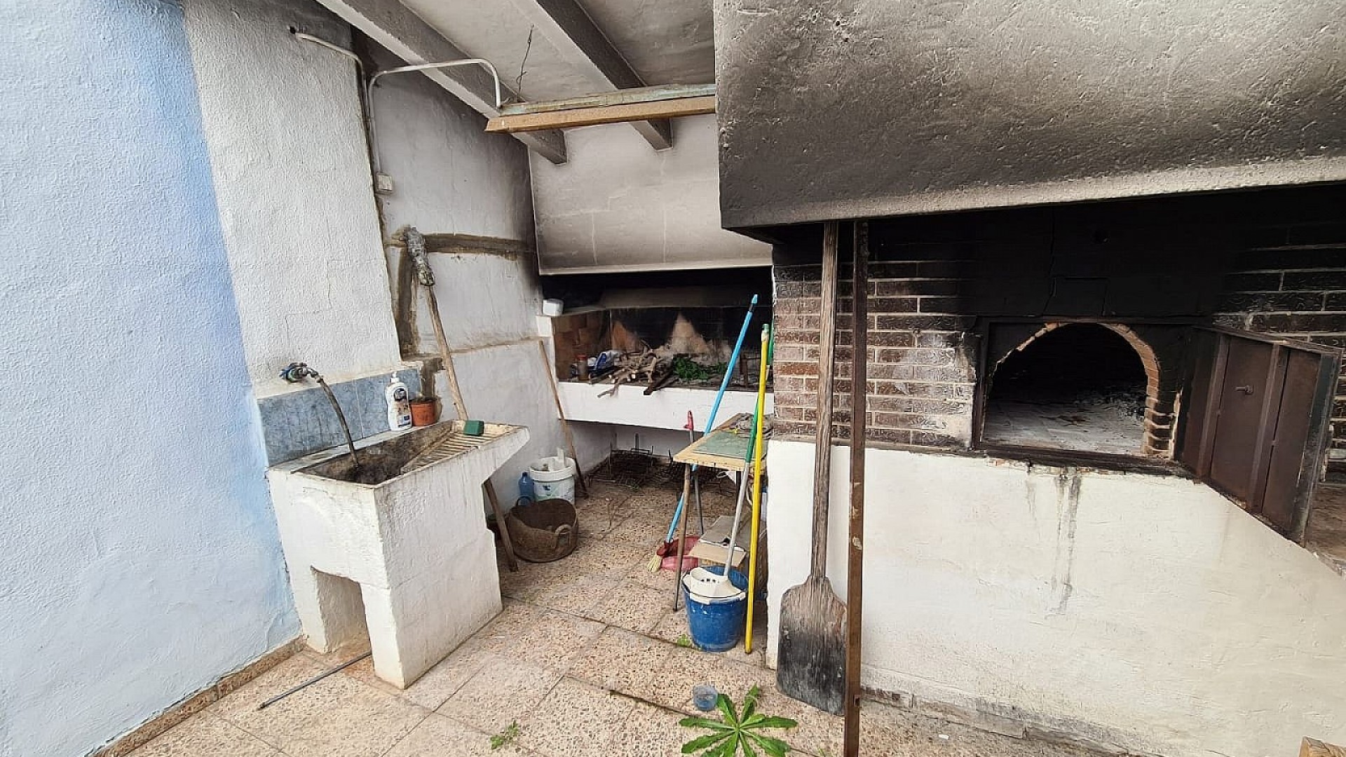 Sprzedaż - Finca nieruchomość wiejska -
SAX