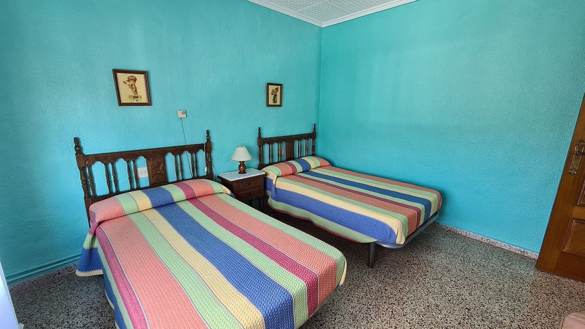 Sprzedaż - Finca nieruchomość wiejska -
SAX