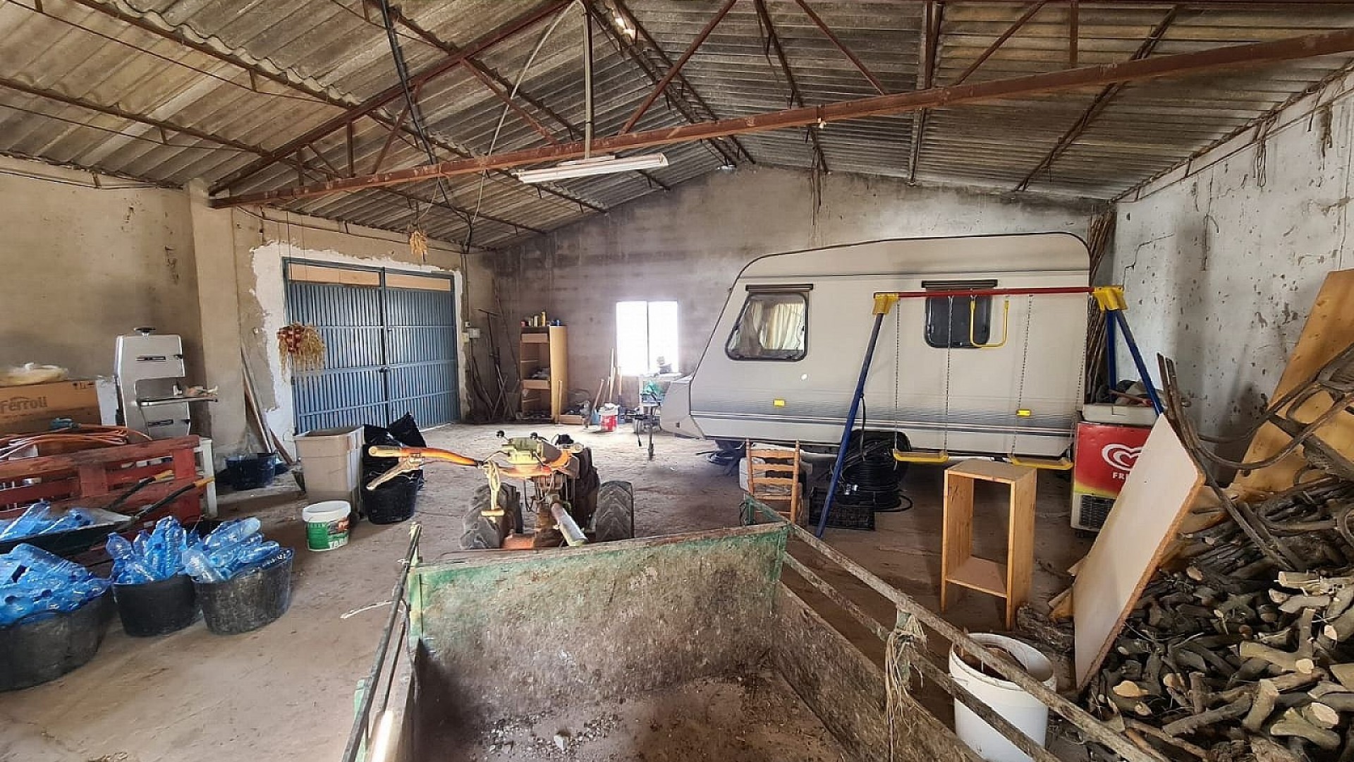 Sprzedaż - Finca nieruchomość wiejska -
SAX