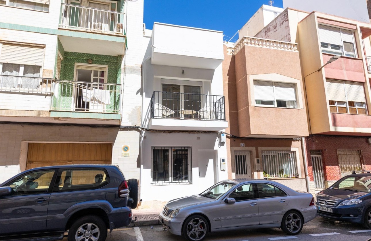 Sprzedaż - Maison de ville -
Torrevieja - Centro - Muelle Pesquero